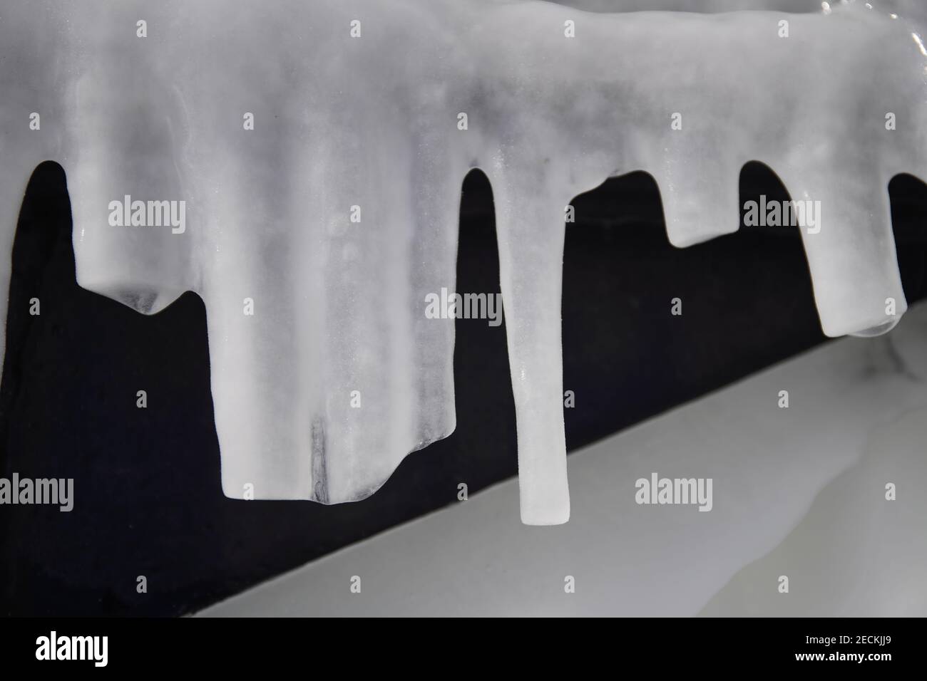 Grand Haven, Michigan, febbraio 2021, l'immagine astratta del ghiaccio, come il sipario Foto Stock