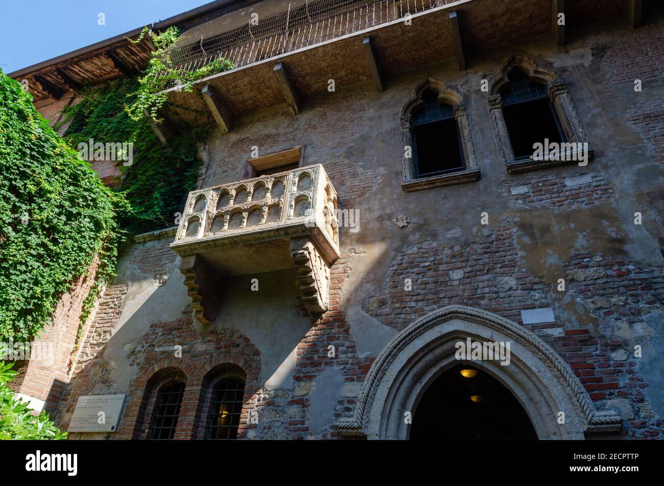 Casa balconata Juliet a Verona. Famoso Romeo e Giulietta balcone Foto