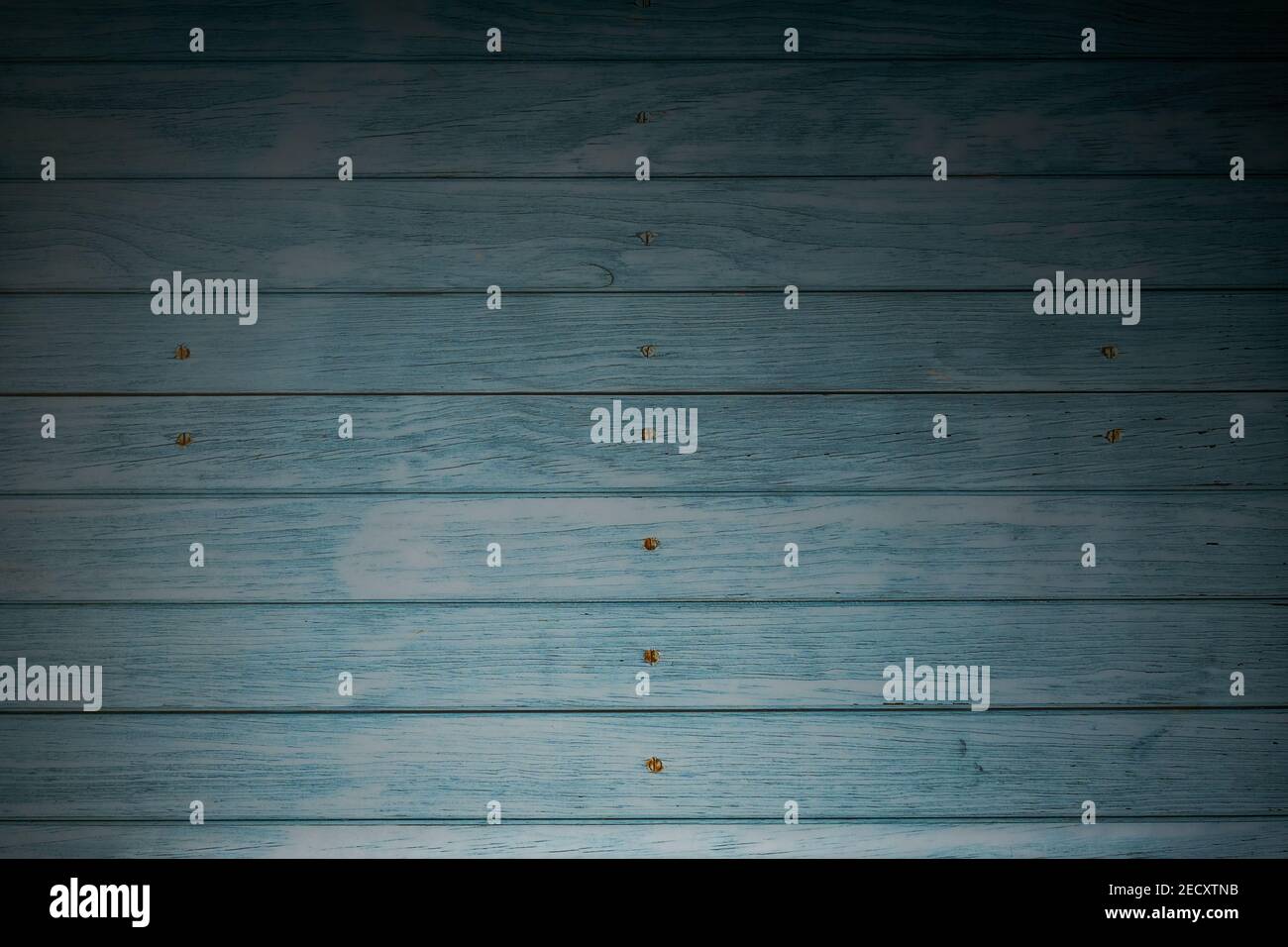 Sfondo orizzontale in legno blu. La struttura della superficie del tavolo o della parete di legno. Sfondo per i riquadri di disegno, menu e testo. Foto Stock