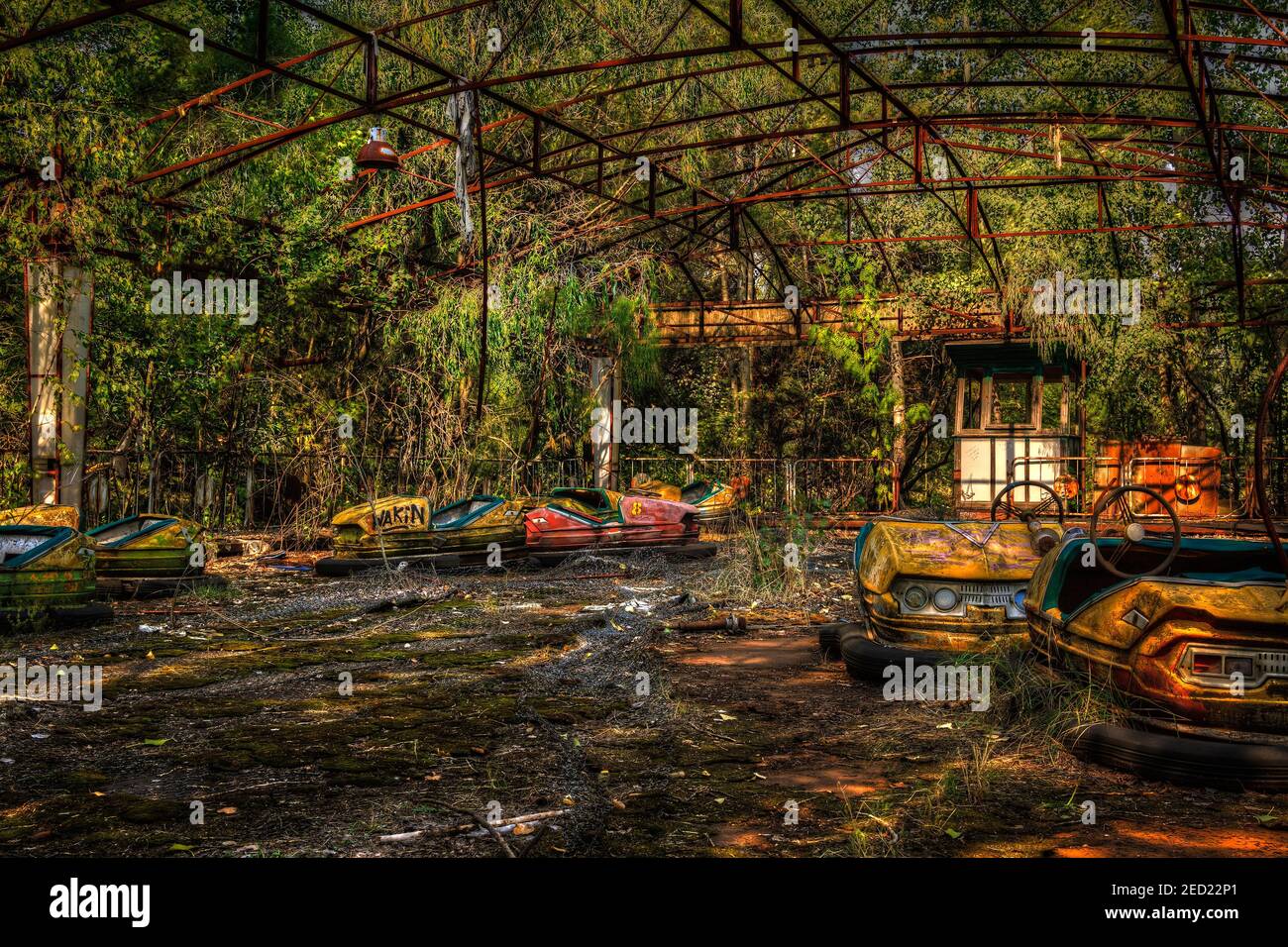 Autoscontro dilapiato, zona fieristica, Pripyat, Lost Place, zona di esclusione di Chernobyl, Ucraina Foto Stock