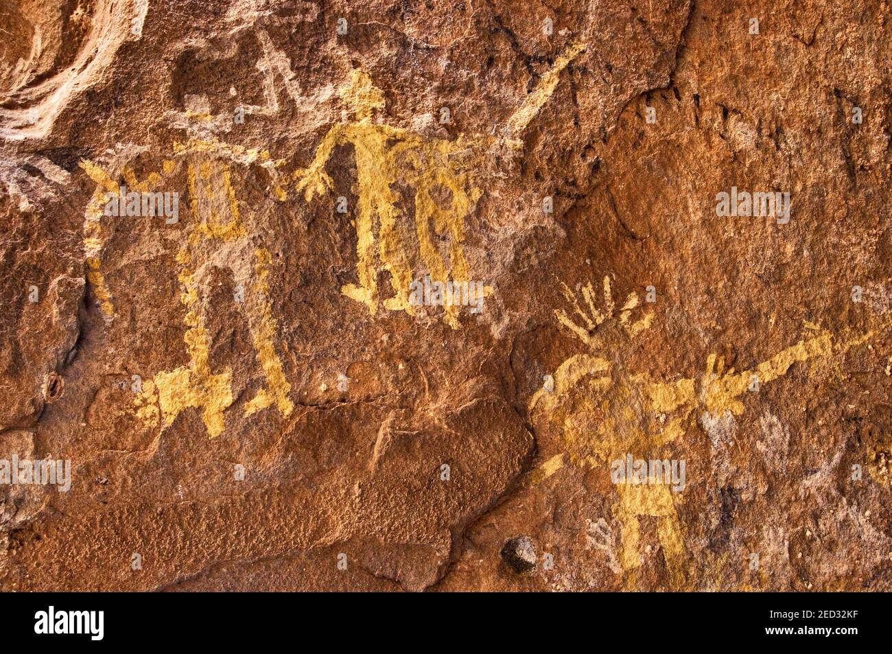 Pittogrammi in stile arcaico medio/tardivo (3000 a.C.-450 d.C., Hueco Tanks state Park e sito storico, vicino a El Paso, Texas, USA Foto Stock