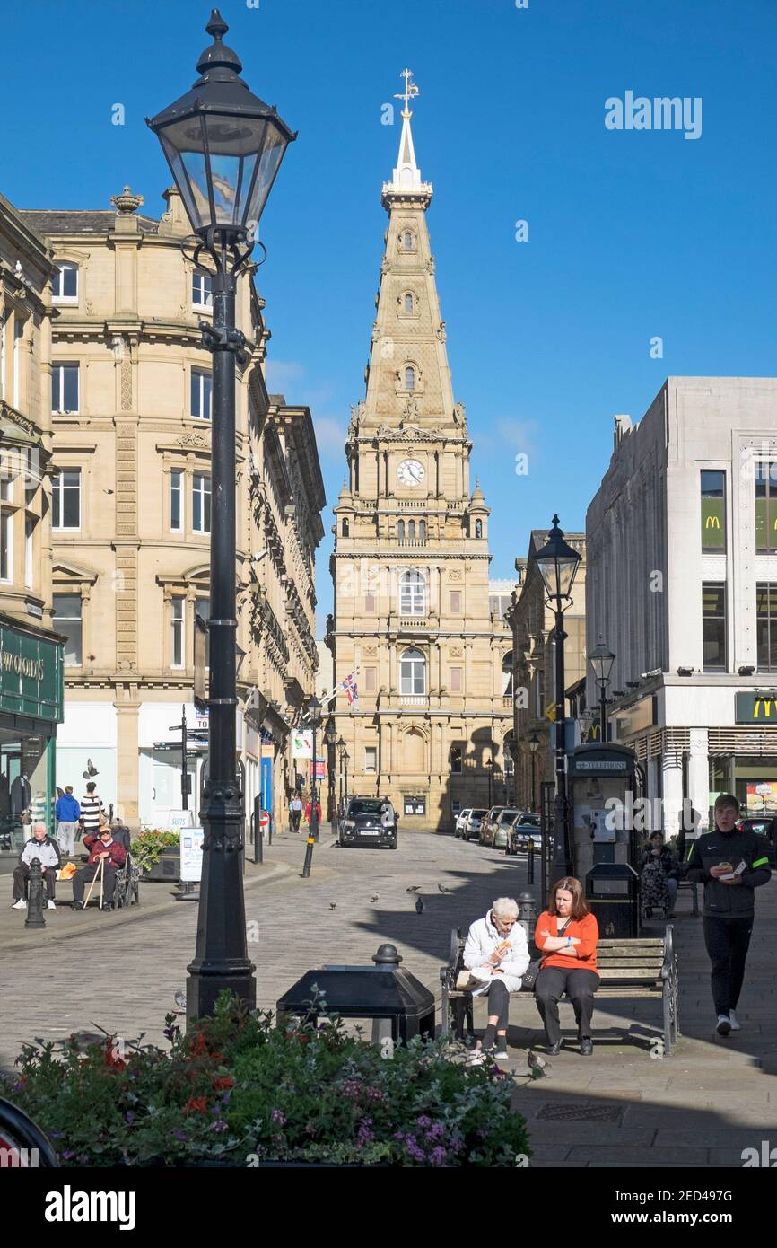 Il municipio alla fine di Princess Street, Halifax, West Yorkshire Foto Stock