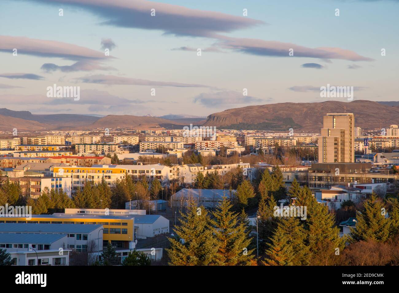 Vista sulla città di Reykjavik in Islanda in autunno giorno Foto Stock