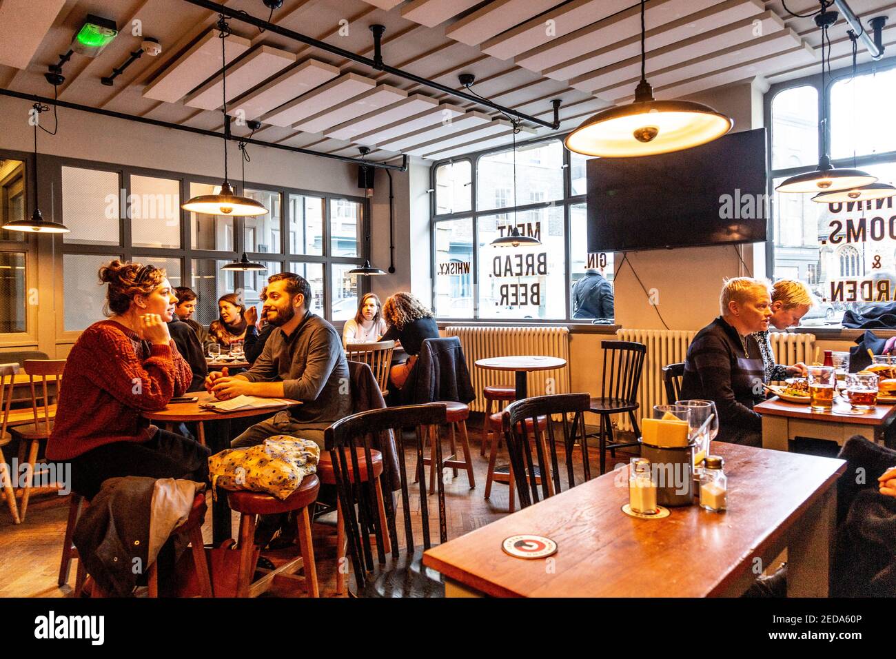 All'interno del ristorante Pint Shop British food e Real ale bar a Cambridge, Regno Unito Foto Stock