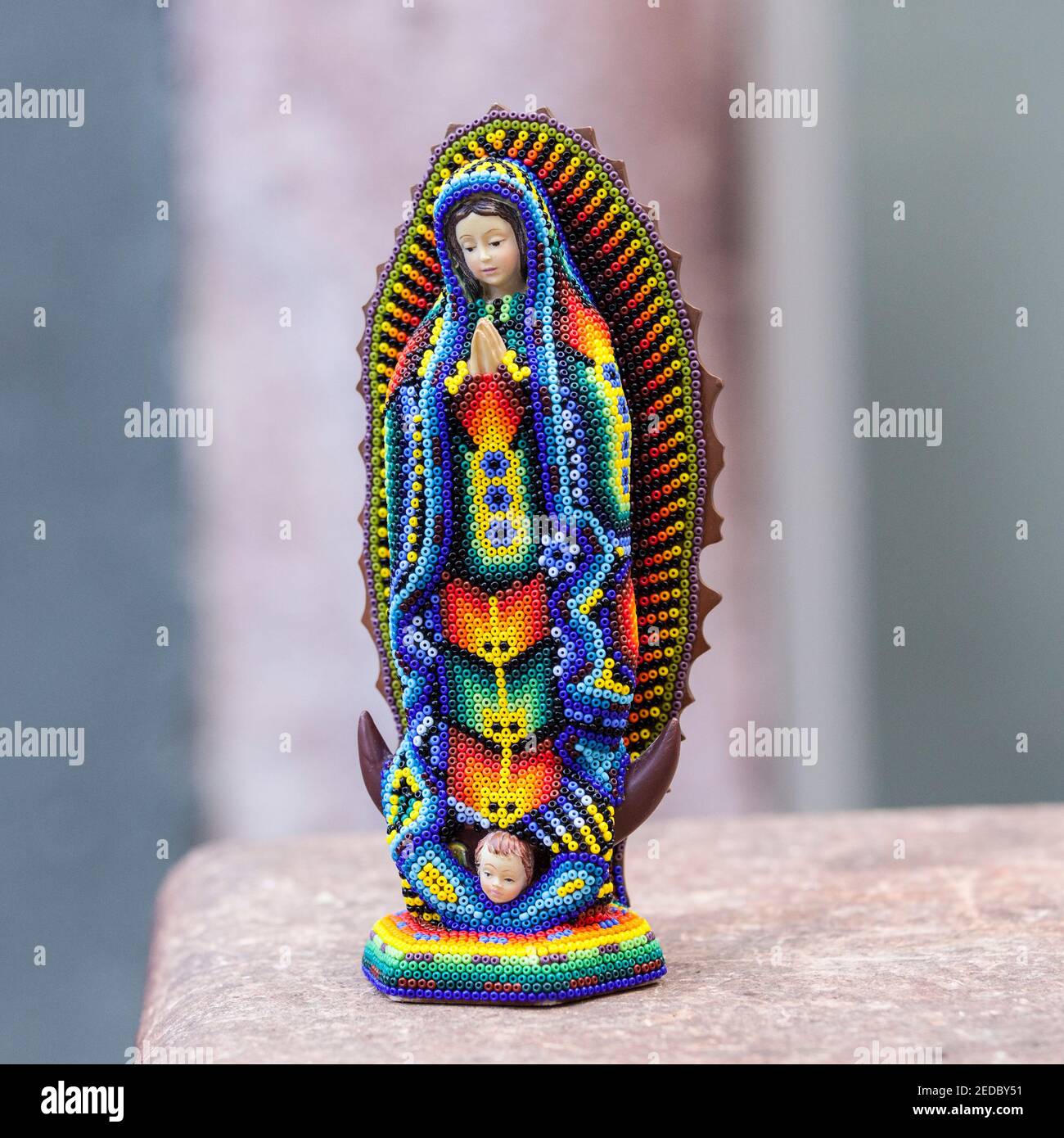 Huichol chaquira della Vergine di Guadalupe a Zacatecas, Messico. Foto Stock