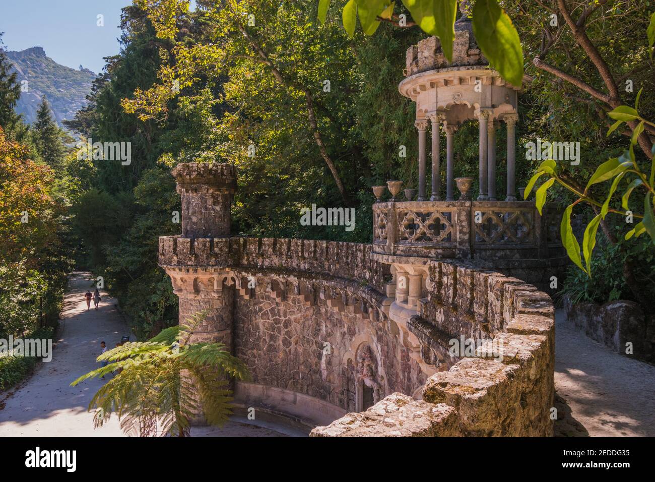 Quinta da Regaleira, situato nella magica città di Sintra, a meno di 1 ora dalla capitale portoghese di Lisbona. Foto Stock