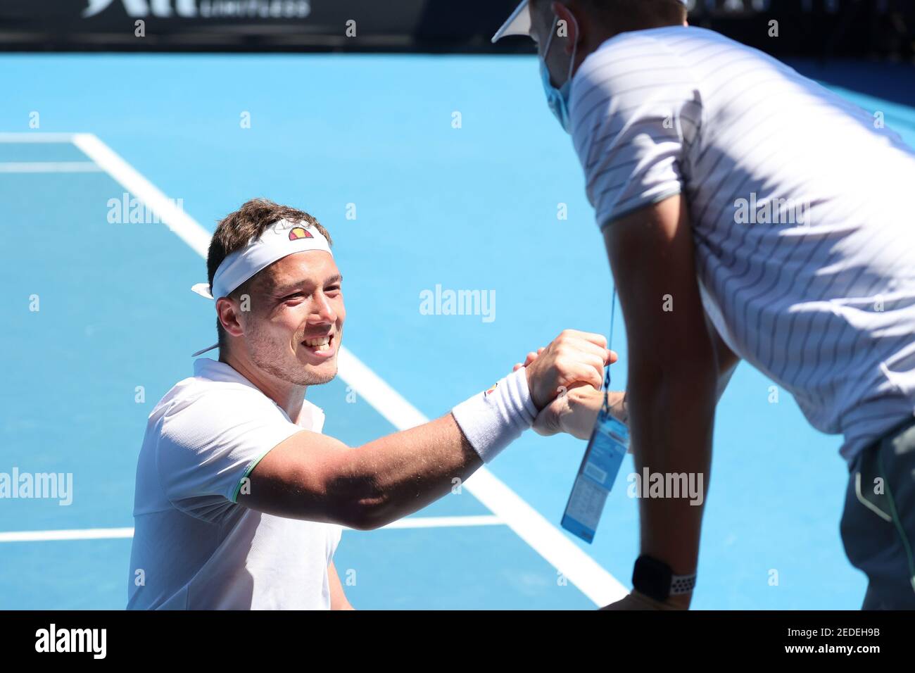 Melbourne, Australia. 15 Feb 2021. Alfie HEWETT della Gran Bretagna celebra dopo aver sconfitto il campione in carica e il primo seme Shingo KUNIEDA del Giappone in una semifinale della partita maschile di Singles in sedia a rotelle il giorno 8 dell'Australian Open 2021, a Melbourne, Australia. Media Sydney Low/Cal Sport. Credit: csm/Alamy Live News Foto Stock