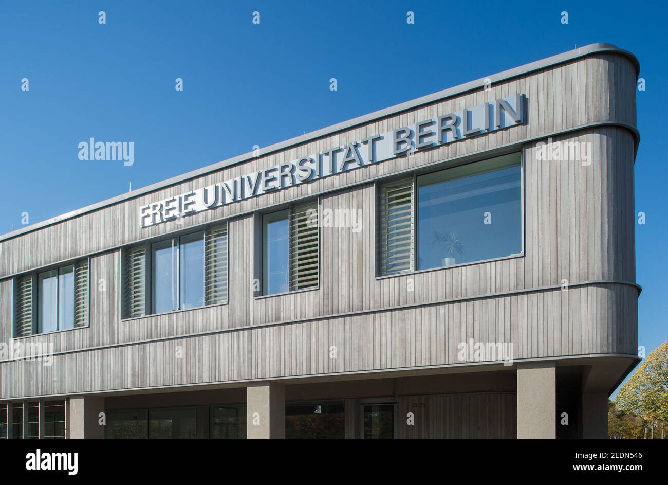 13.10.2018, Berlino, , Germania - Steglitz-Zehlendorf - libera Università di Berlino, scritta sull'Istituto di Sinologia.. 0CE181013D016CAROEX.JPG [MO Foto Stock