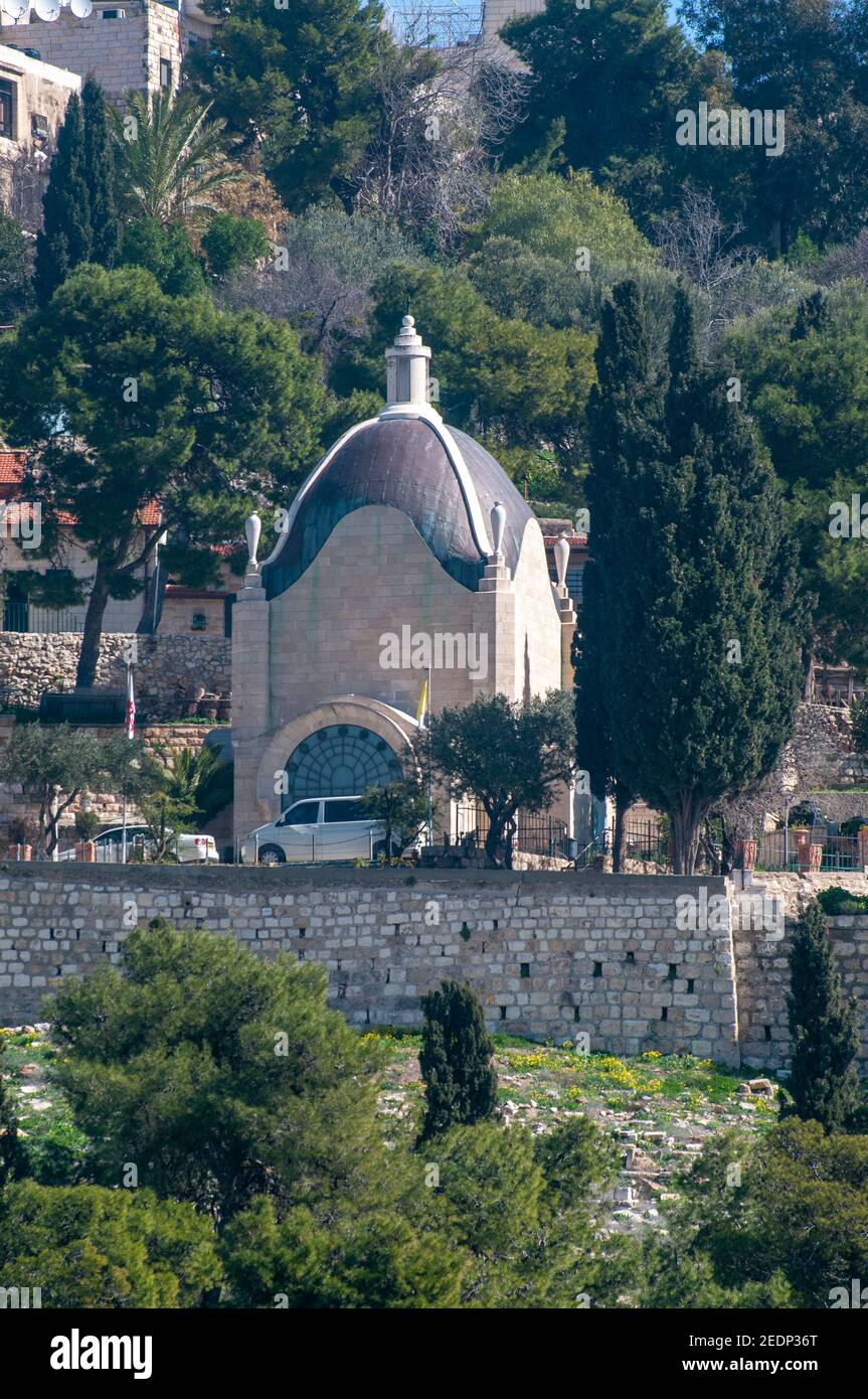 Esterno della chiesa di Dominus Flevit, sul monte Olive Gerusalemme, Israele. Una delle chiese più nuove di Gerusalemme, costruita nel 1955. Per tradizione, Foto Stock