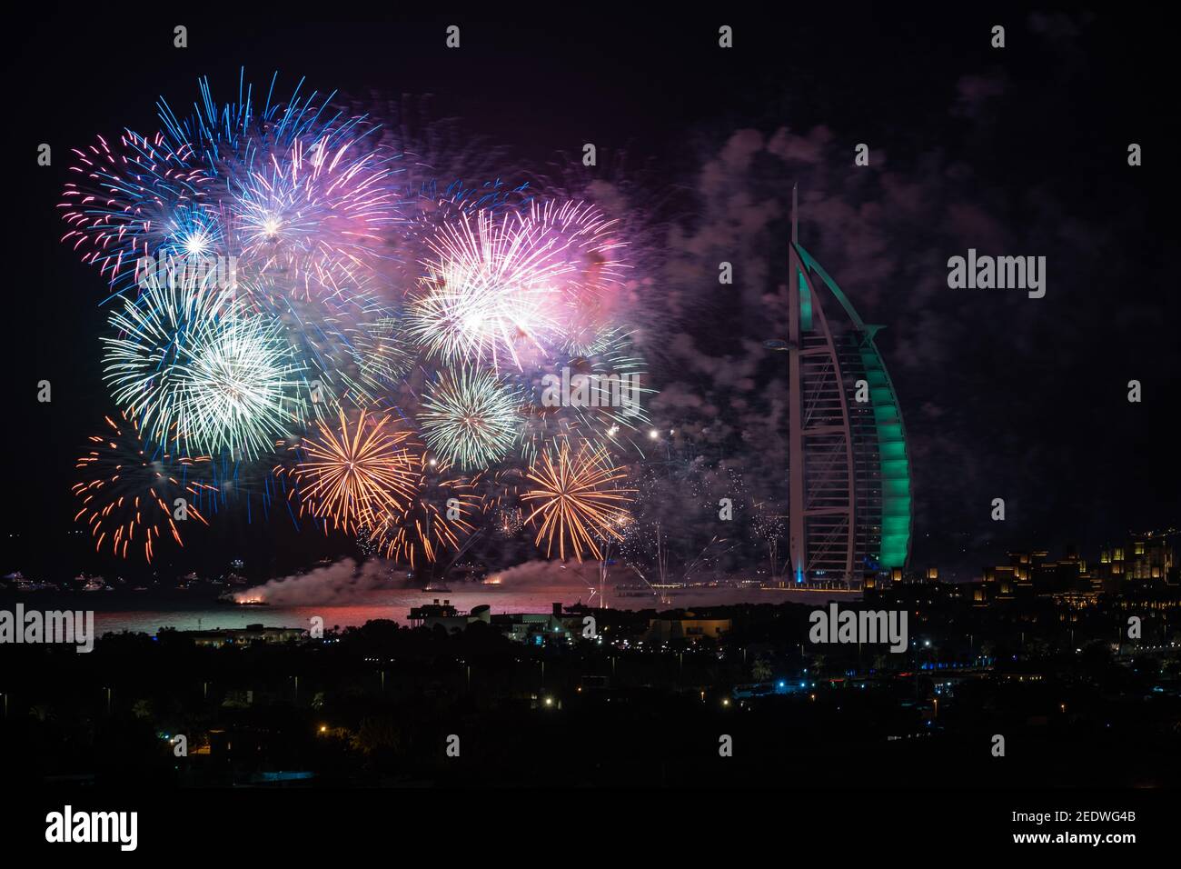 DUBAI, EMIRATI ARABI Uniti - 01 gennaio 2020: Celebrazione del nuovo anno a Dubai - Emirati Arabi Uniti Foto Stock