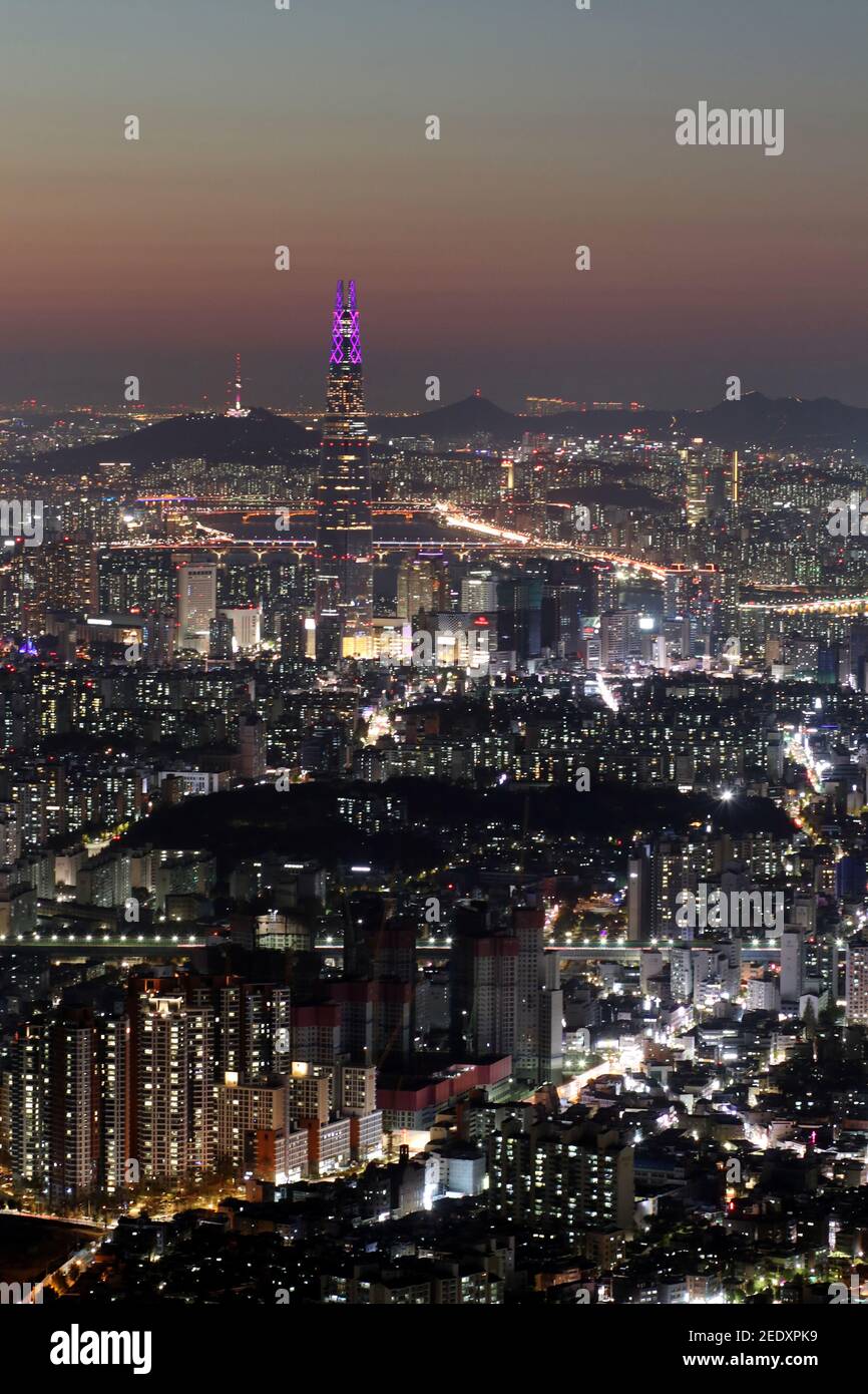 Paesaggio urbano di Seoul in Corea a Dusk Foto Stock