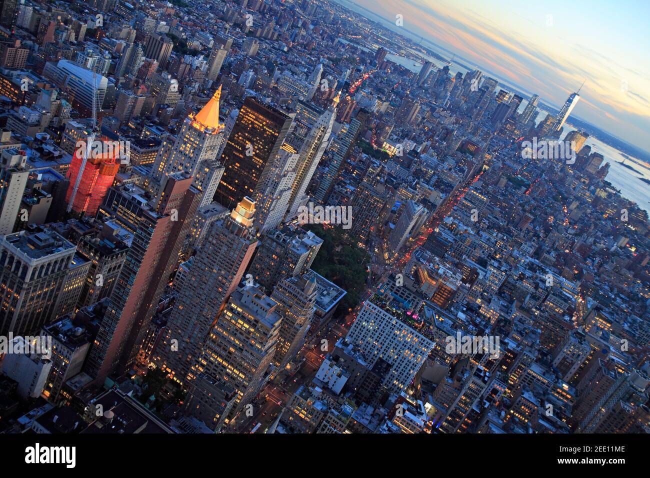 Manhattan visto dall' Empire State Building di New York City, Stati Uniti d'America Foto Stock