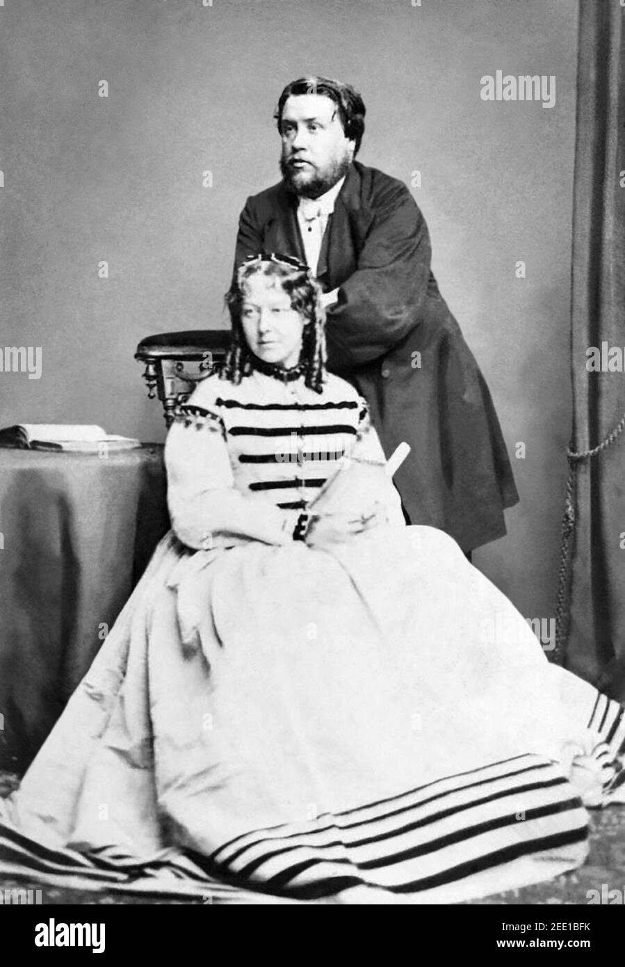 Charles Haddon Spurgeon (1834 -1892) e sua moglie Susannah in un ritratto dal 1860. Spurgeon era un inglese un particolare predicatore battista che rimane molto influenti tra i cristiani di diverse confessioni. Egli è stato anche all'età di 22, il più popolare predicatore della sua giornata ed è noto come il Principe dei predicatori'. Foto Stock