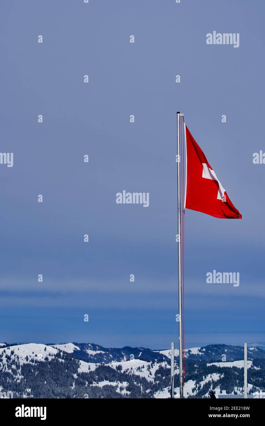 Bandiera svizzera al rissort Hoch-Ybrig, Svizzera. Foto Stock
