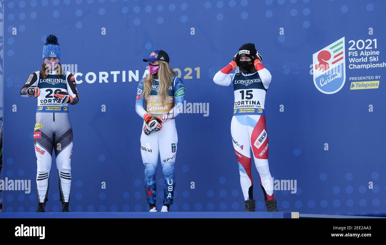 Cortina (BL, Italia. 15 Feb 2021. Cortina (BL), Italia, Olympia delle Tofane, 15 febbraio 2021, Podium nel corso del 2021 Campionati mondiali di SCI alpino - Alpine Combined - Donne - gara di sci alpino Credit: Sergio Bisi/LPS/ZUMA Wire/Alamy Live News Foto Stock