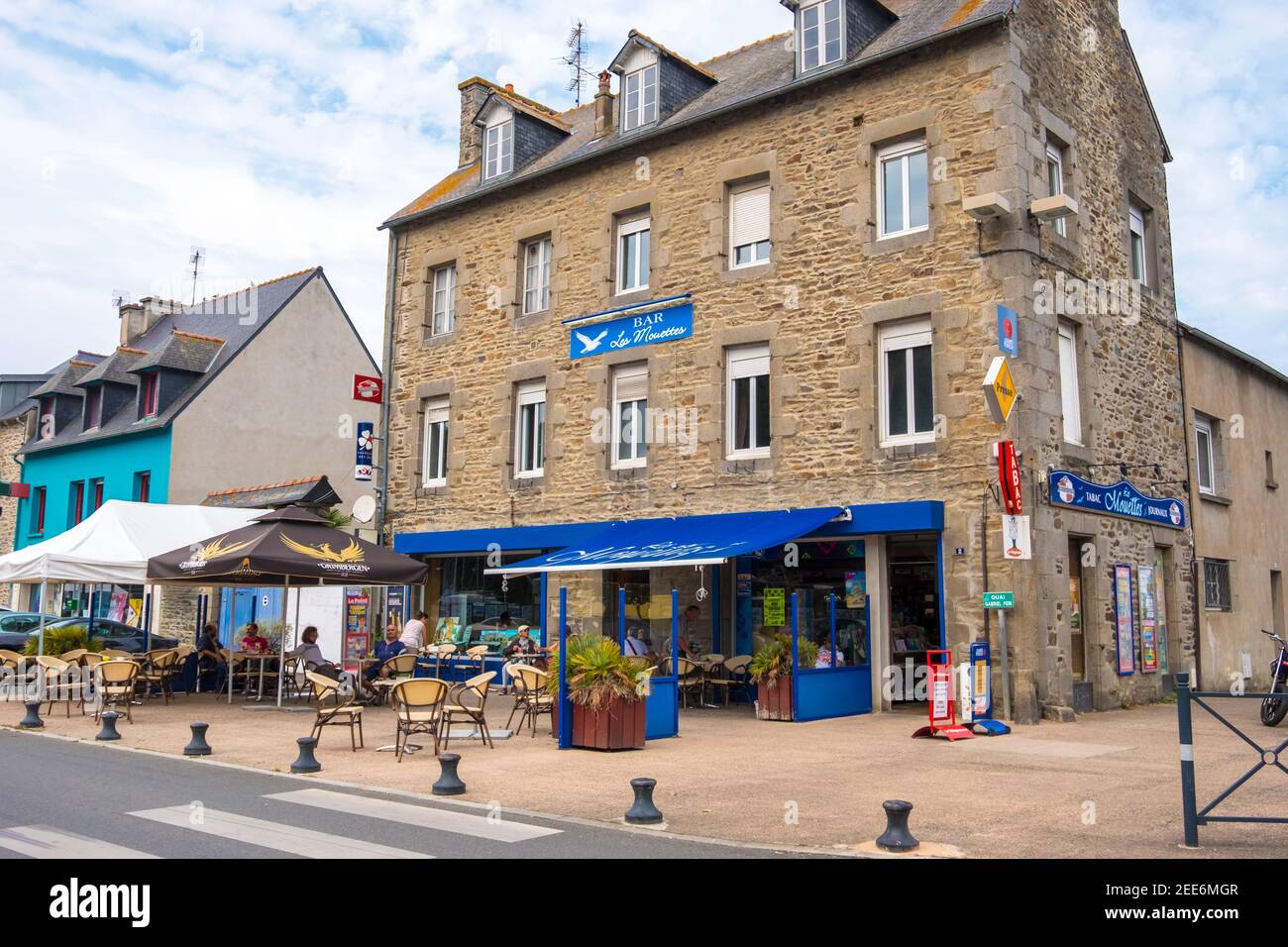 Saint-Brieuc, Francia - 27 agosto 2019: Bar Les Mouettes a Port du Legue in Plerin, Bretagna, Francia Foto Stock