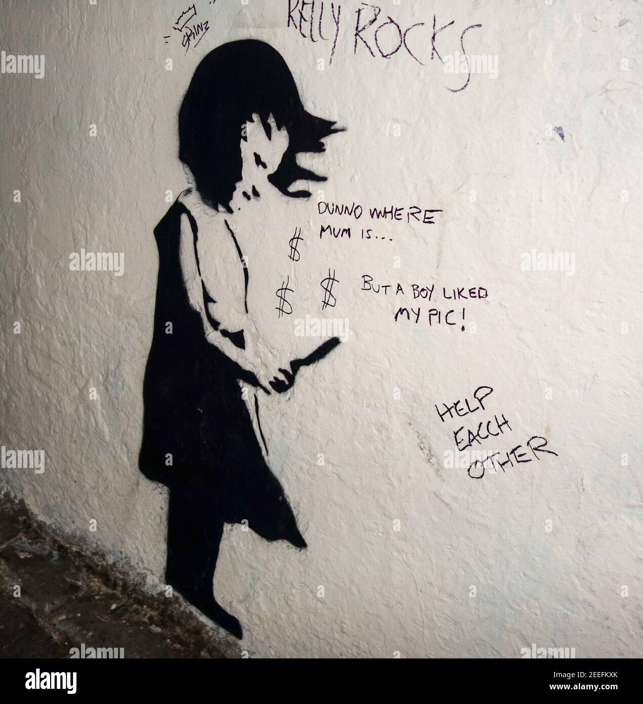 Stile Banksy di arte a parete in Grindlay Street Court, Edimburgo Foto Stock