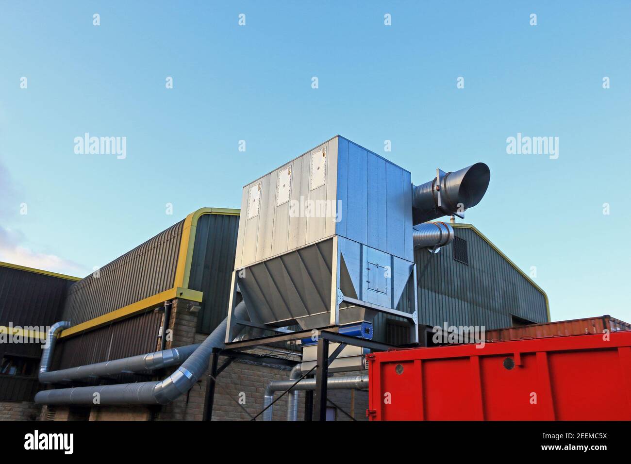 Sistema di estrazione polveri presso il produttore di mobili, Mytholmroyd Foto Stock