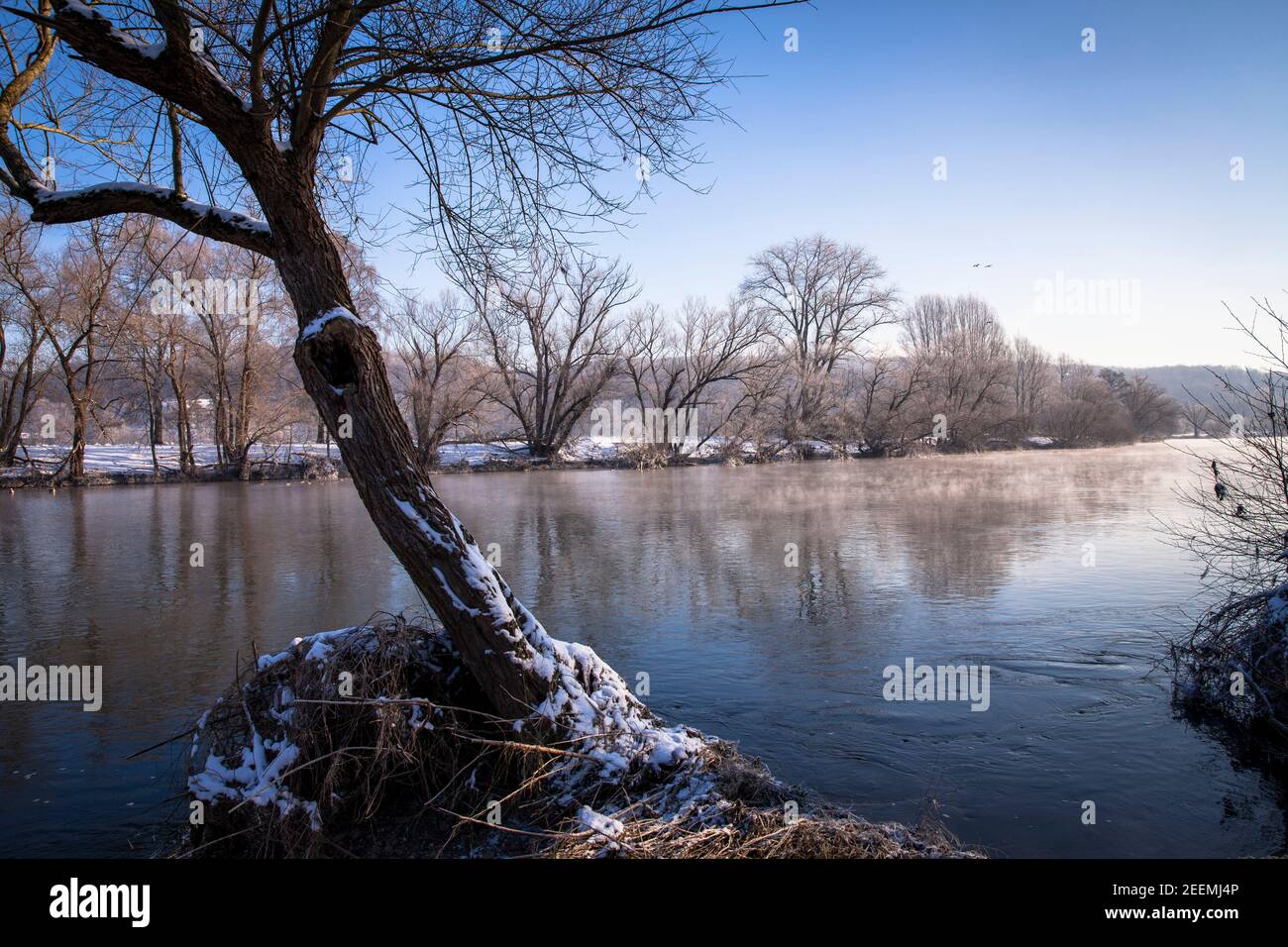 Il fiume Ruhr vicino Wetter-Wengern, inverno, neve, Ruhr Area, Nord Reno-Westfalia, Germania. Die Ruhr bei Wetter-Wengern, Inverno, Schnee, Ruhrgebiet Foto Stock