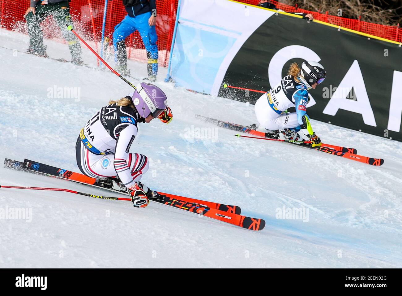 Cortina (BL, Italia. 16 Feb 2021. Cortina (BL), Italia, Rumerlo, 16 febbraio 2021, Tessa WORLEY (fra) durante i Campionati mondiali DI SCI alpino 2021 FIS - Parallel Giant Slalom - Donne - gara di sci alpino Credit: Luca Tedeschi/LPS/ZUMA Wire/Alamy Live News Foto Stock