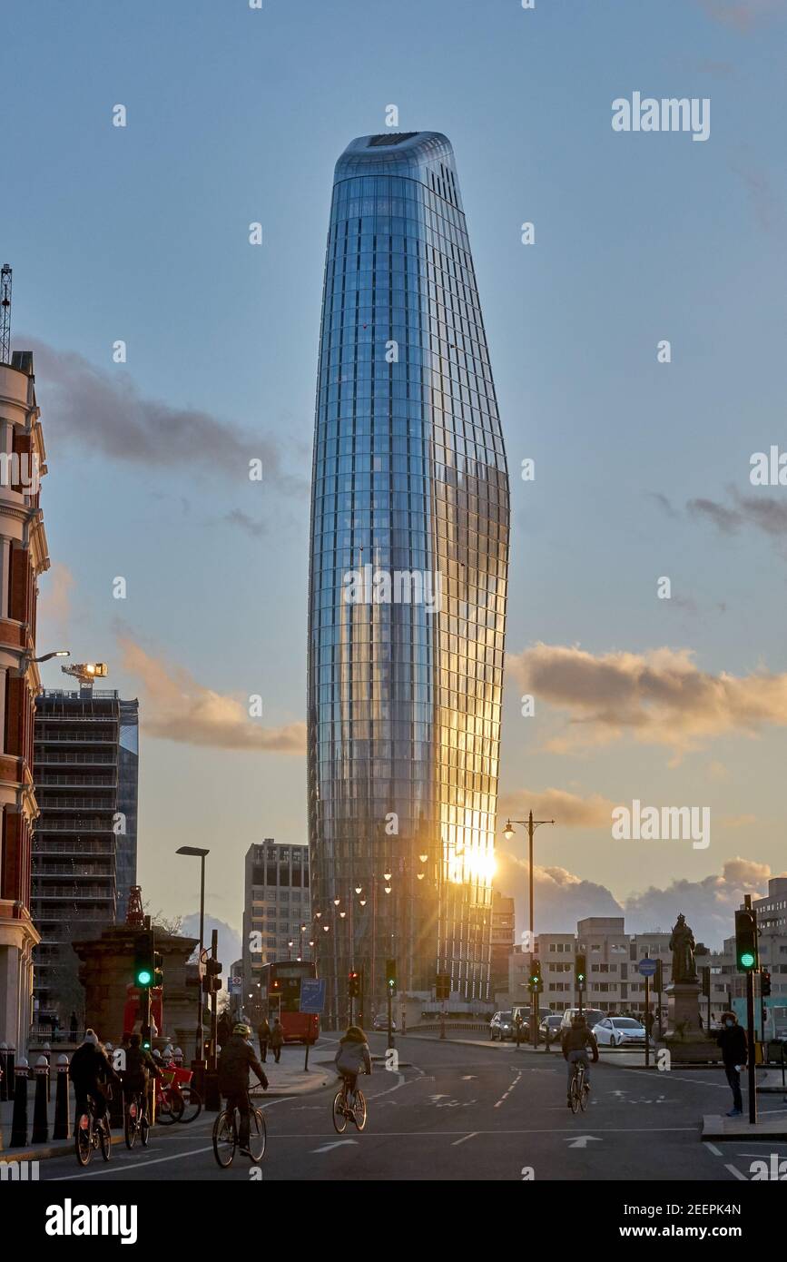 1 Blackfriars Road Bankside, London Tower Block. blackfriars Glass Building Foto Stock