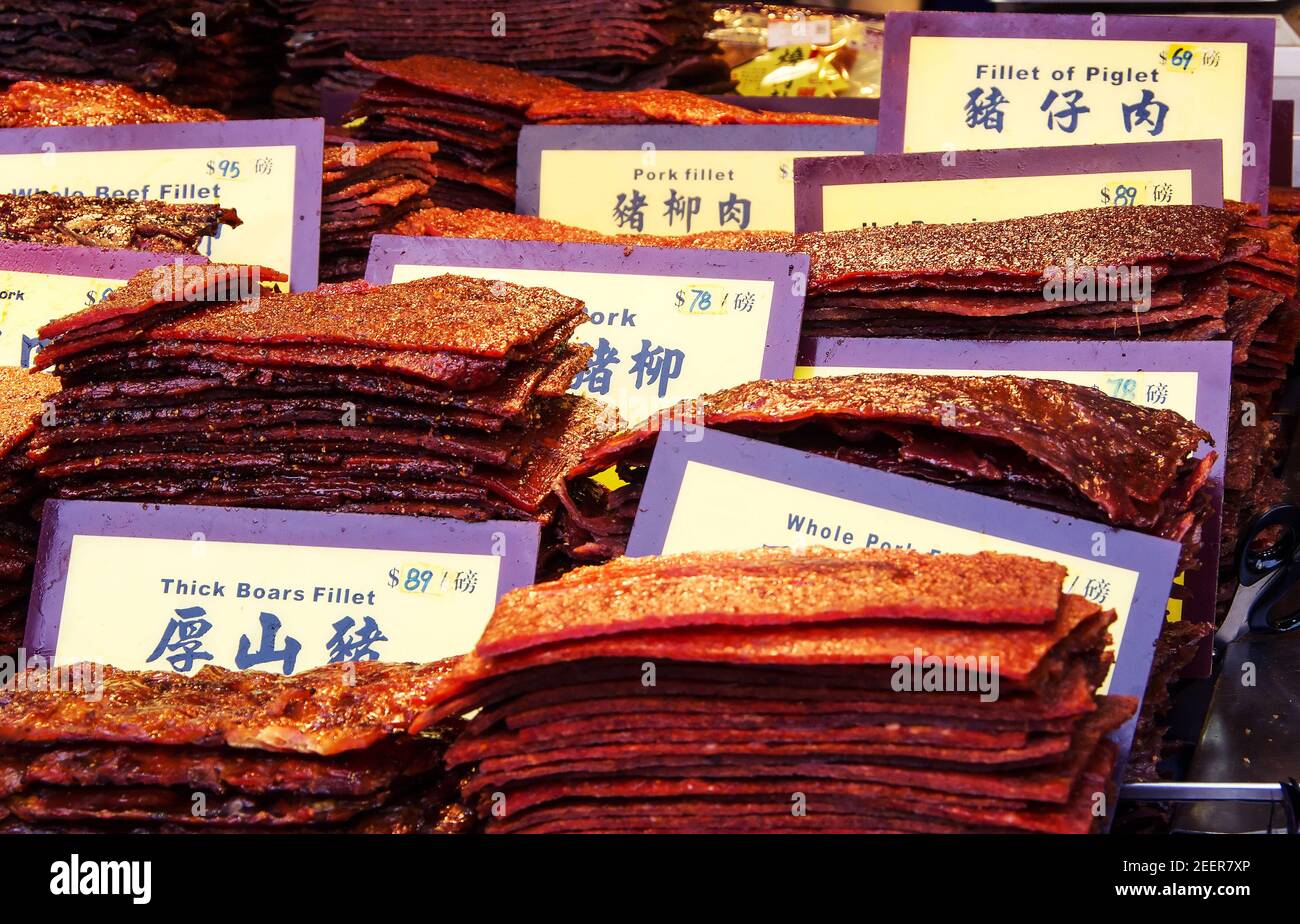Diversi tipi di manzo dolce cinese e maiale jerky o. Bak Kwa nel negozio nel quartiere storico di Macao Foto Stock