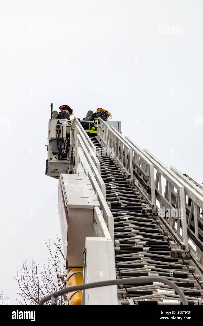 Tower Ladder 7, Detroit Fire Department, Vacant dwelling Fire, Detroit, MI, USA, di James D Coppinger/Dembinsky Photo Assoc Foto Stock