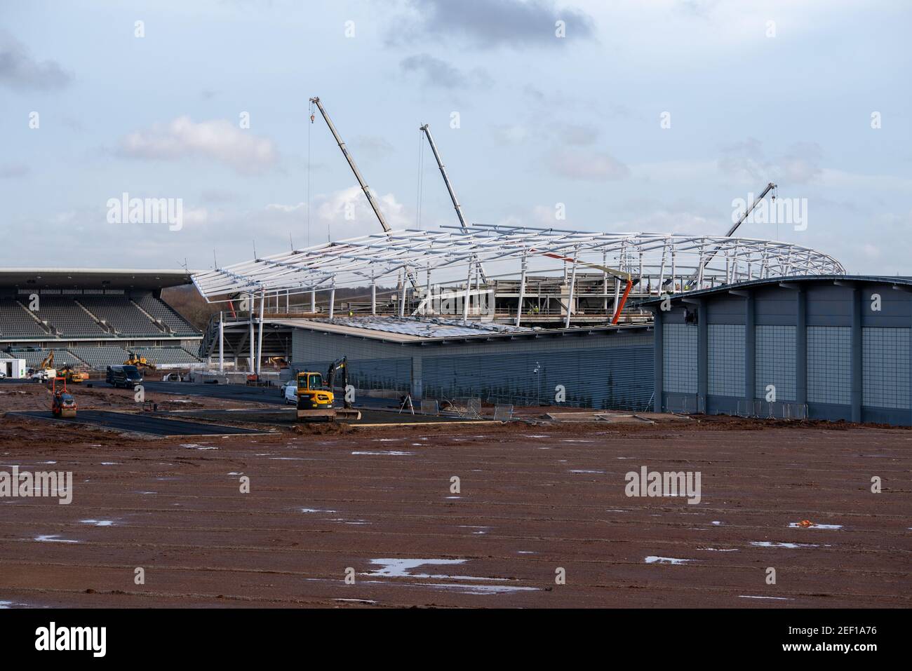 Perry Barr, Birmingham, Regno Unito, 16 febbraio 2021: Continuano i lavori per riorganizzare la sede principale dei Commonwealth Games 2022. Credit: Ryan Underwood / Alamy Live News Foto Stock