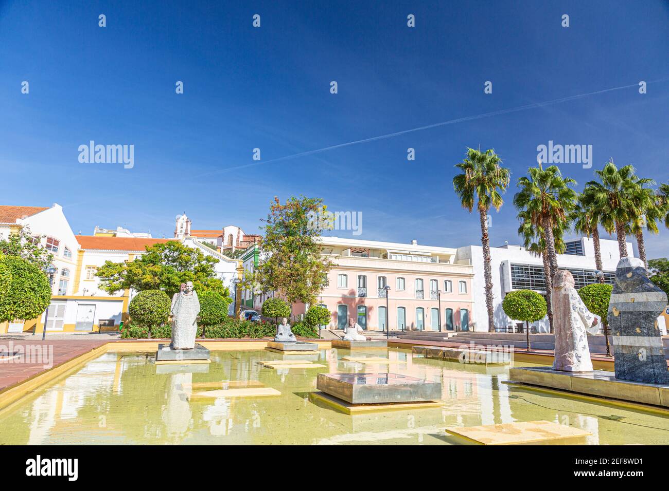 Vista sul Parque de Estacionamento nel villaggio portoghese di Silves Foto Stock