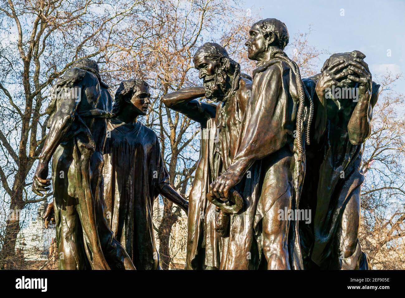 Scuratori di Calais statua svelata nel 1915 in Victoria Tower Giardini al Parlamento Londra Inghilterra che è un popolare viaggio turistico Foto Stock