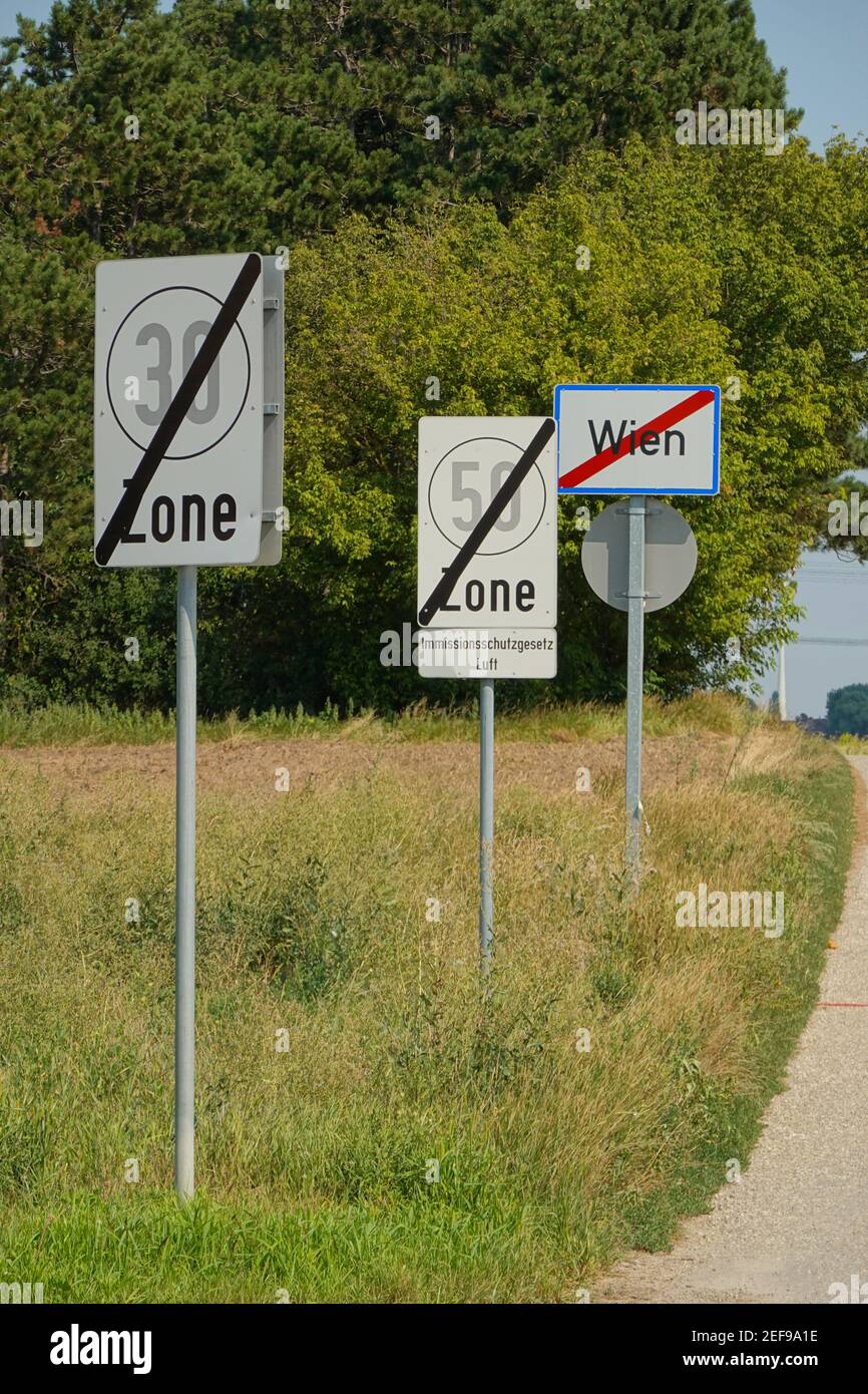 Wien, Stadtgrenze bei Aspern // Vienna, confine della città Foto Stock