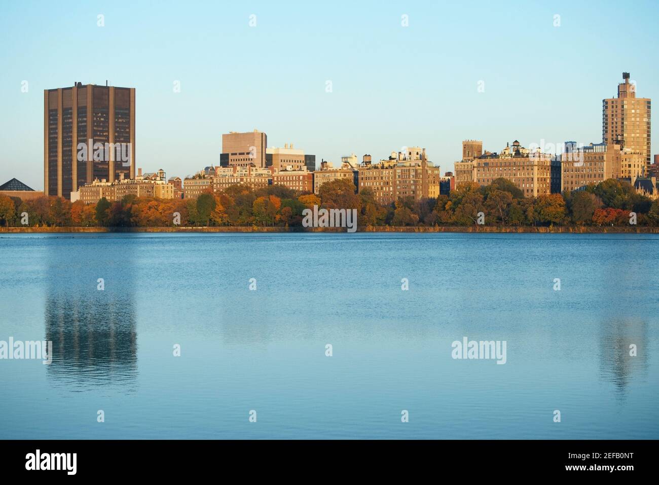 Edifici sul lungomare, Central Park, Manhattan, New York City, New York state, STATI UNITI Foto Stock