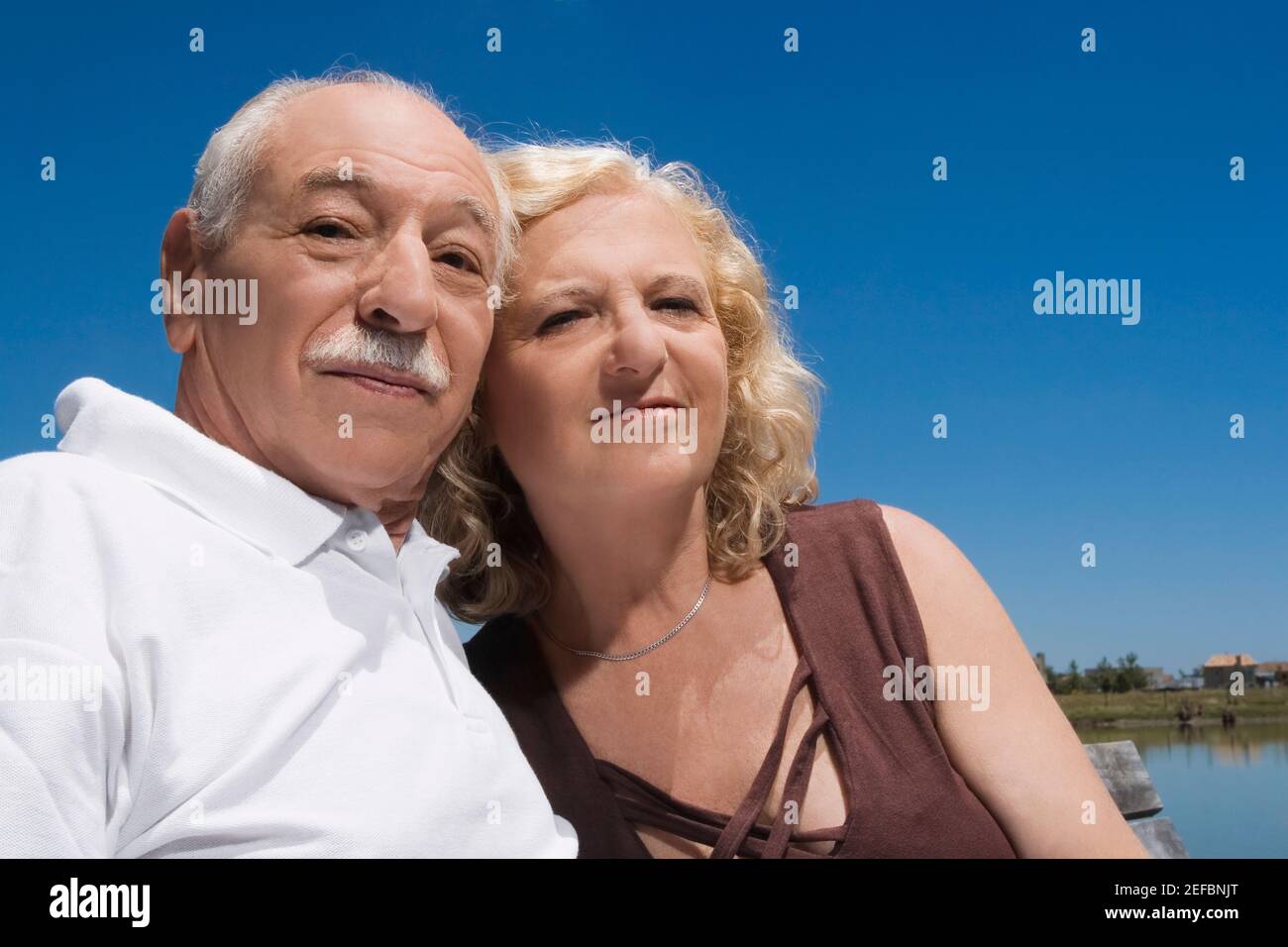 Primo piano di una coppia senior sorridente Foto Stock