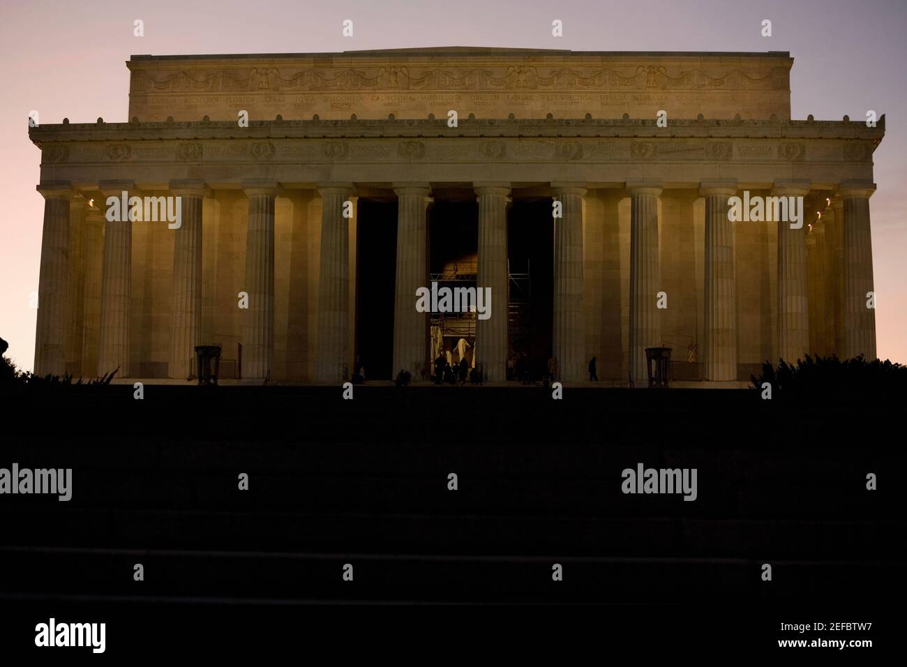 Facciata di un edificio commemorativo, Lincoln Memorial, Washington DC, Stati Uniti d'America Foto Stock