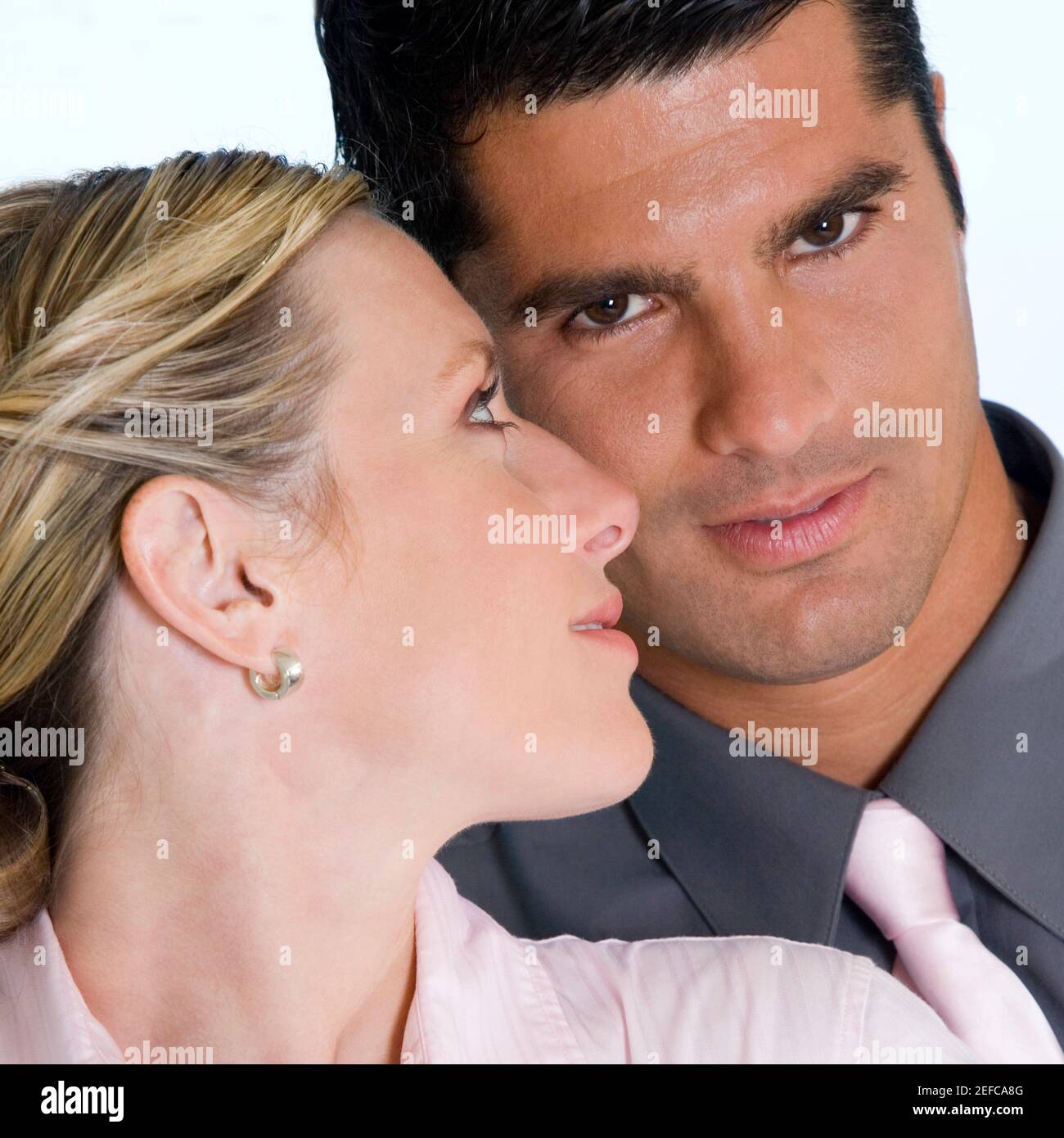 Primo piano di una giovane donna e di un mid adult Foto Stock