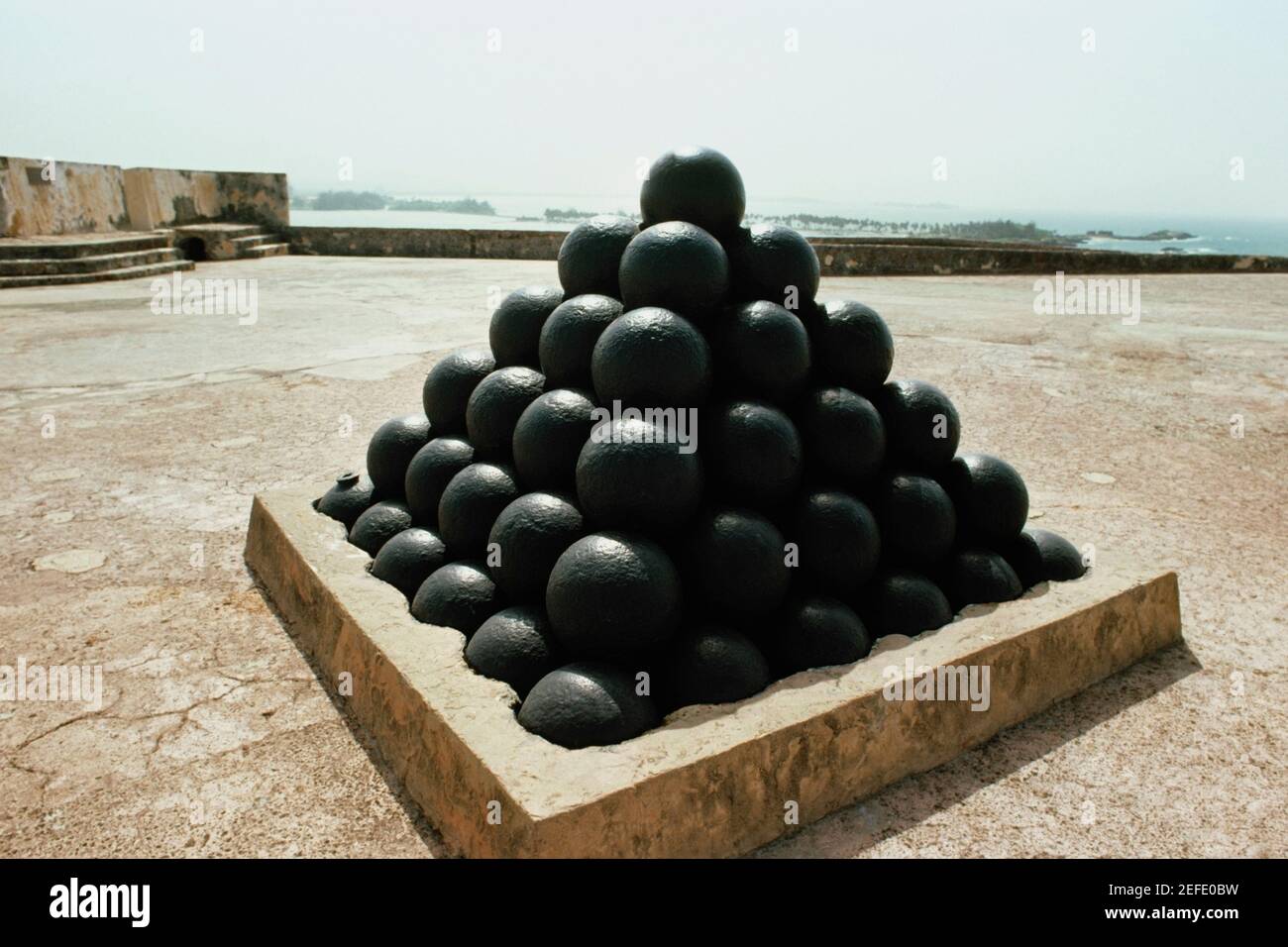 Bombe disposte a forma piramidale, San Juan, Porto Rico Foto Stock