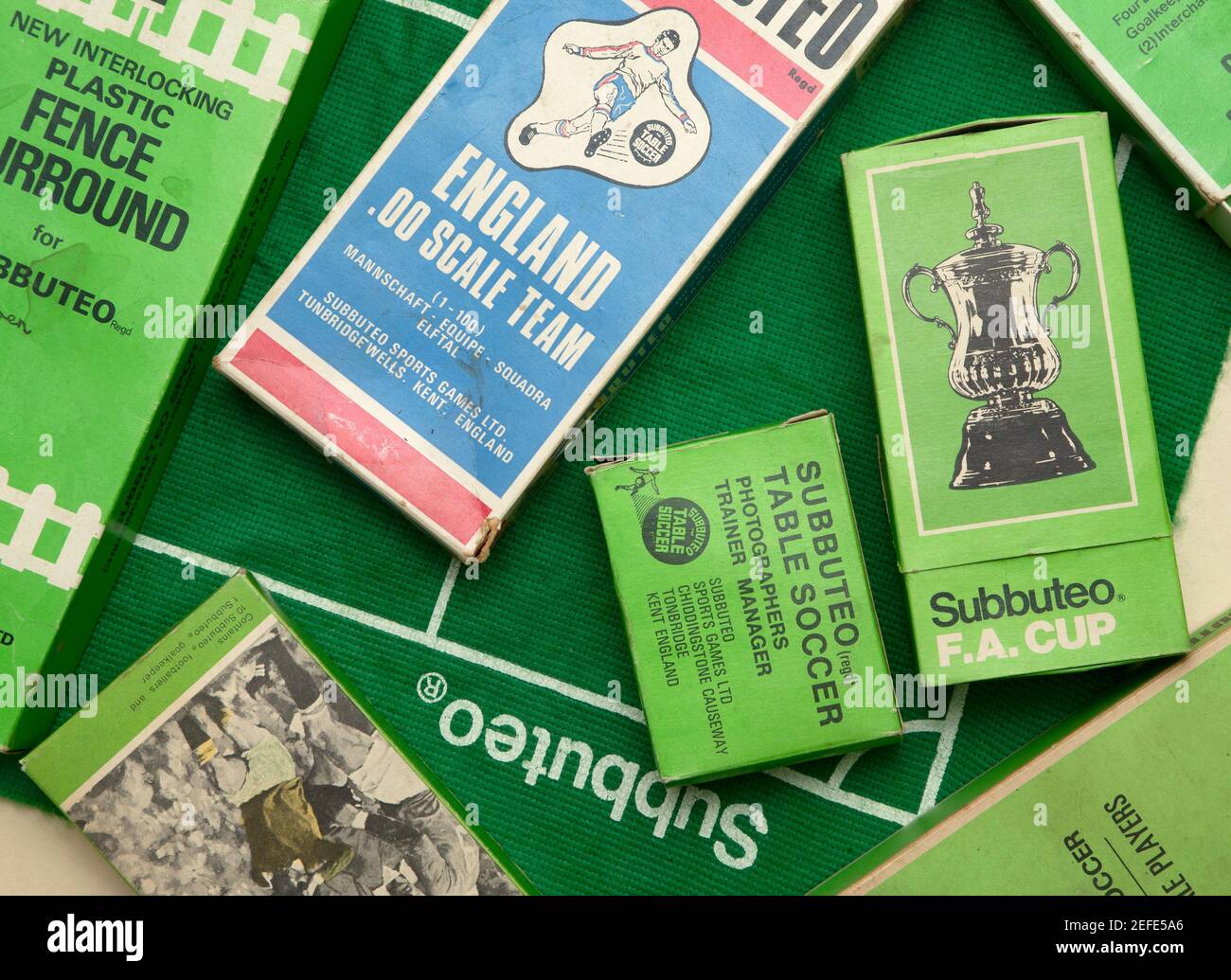 Personaggi Subbuteo e scatole di accessori Foto Stock