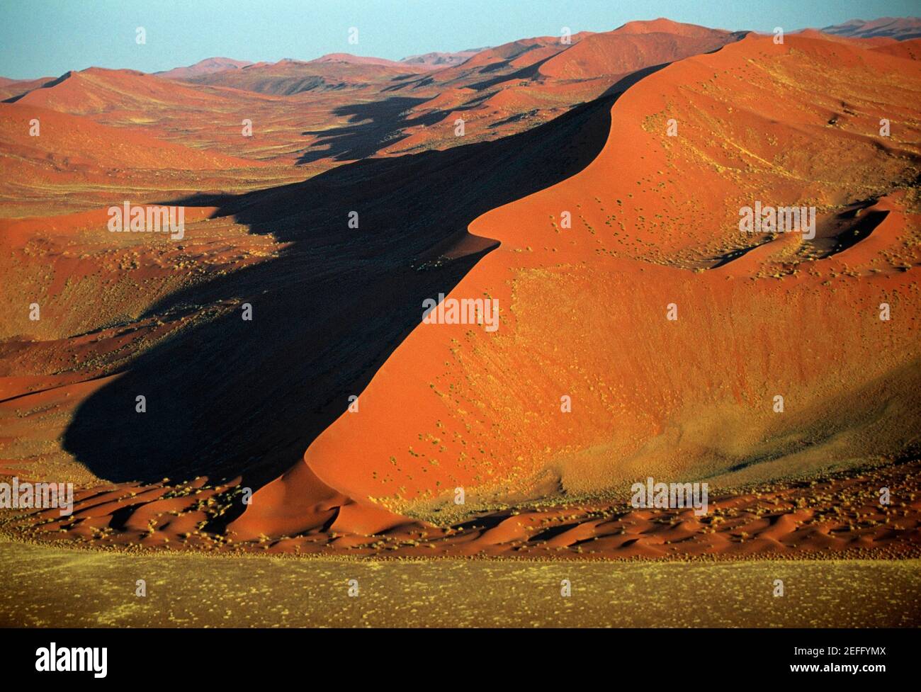 Duna lineare nel deserto del Namib, Namibia Foto Stock