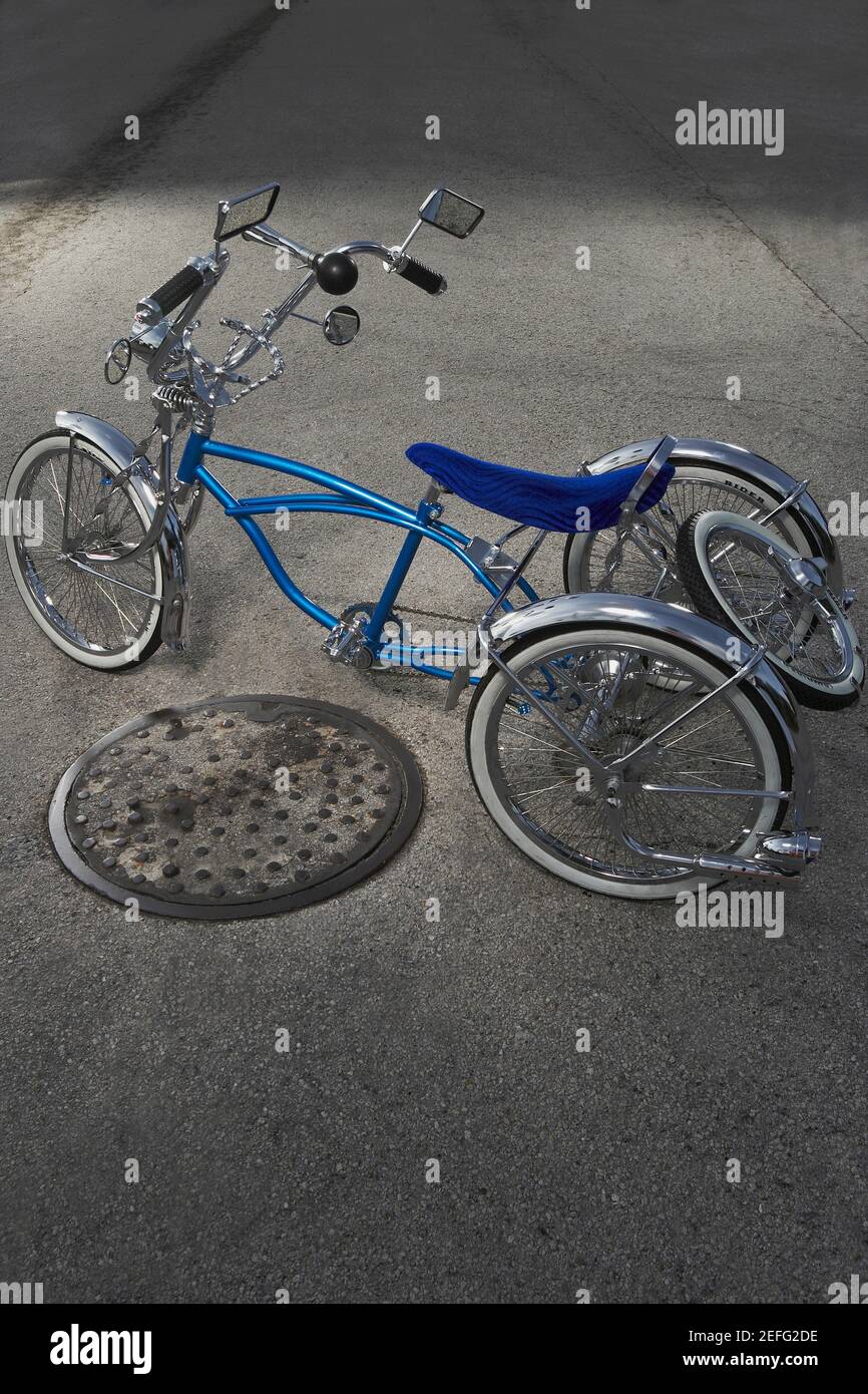Elevato angolo di visione di un pilota bassa bicicletta Foto Stock