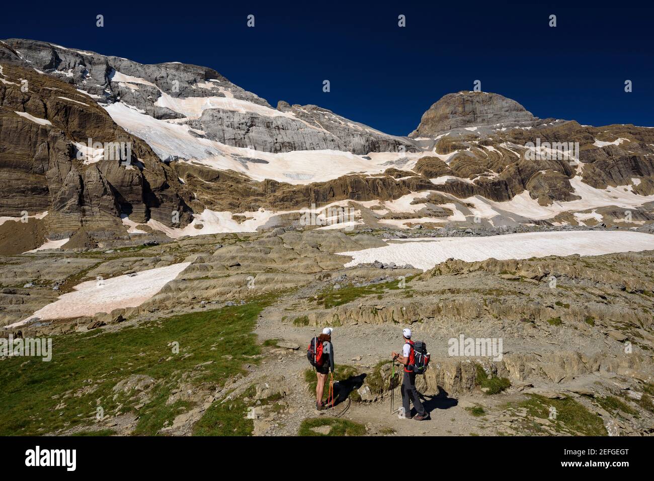 Balcón de Pineta sullo sfondo, la cima del Monte Perdido (Ordesa e Monte Perdido NP, Pirenei, Spagna) Foto Stock