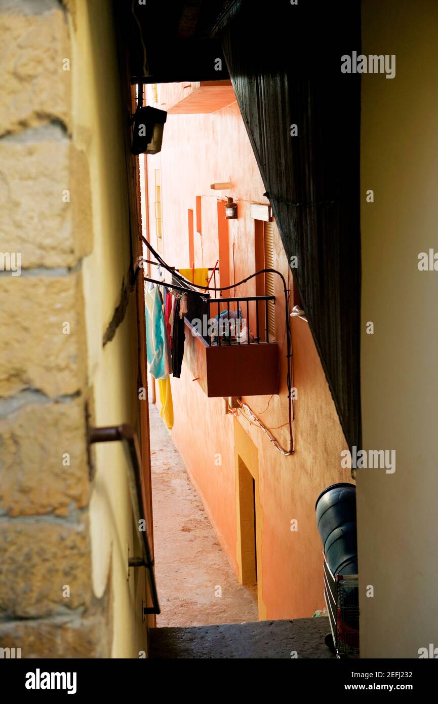 Vista ad alto angolo di un vicolo, Spagna Foto Stock