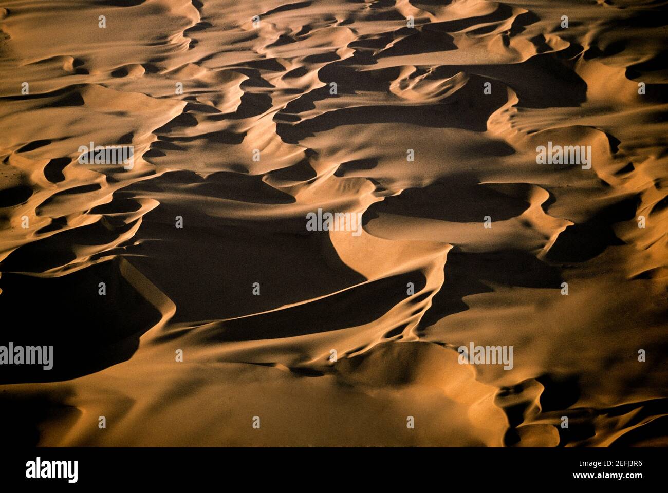 Dune nel deserto del Namib, Namibia, vista aerea Foto Stock