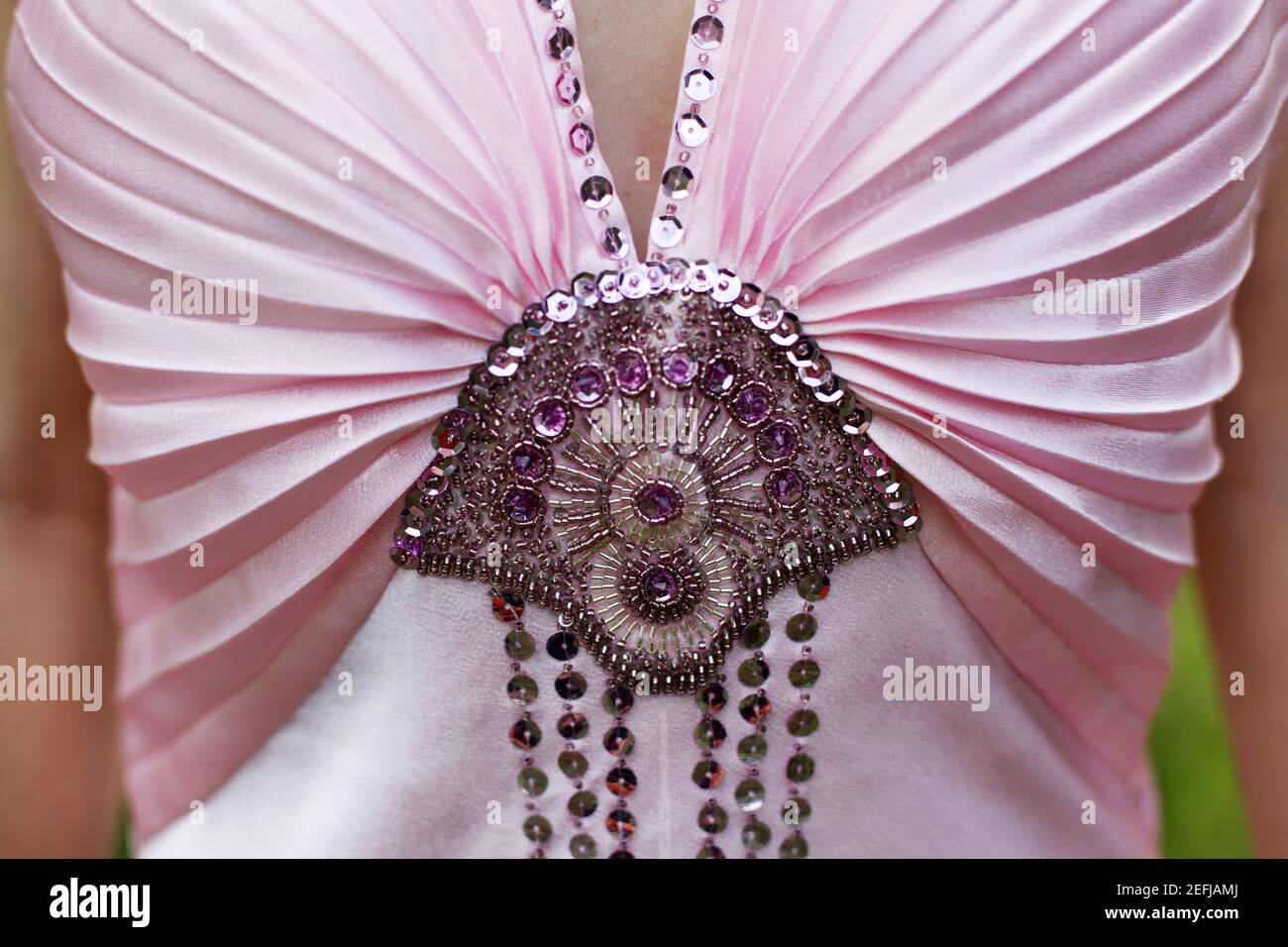 Abito rosa con paillettes e perline per celebrità ed eventi Foto Stock