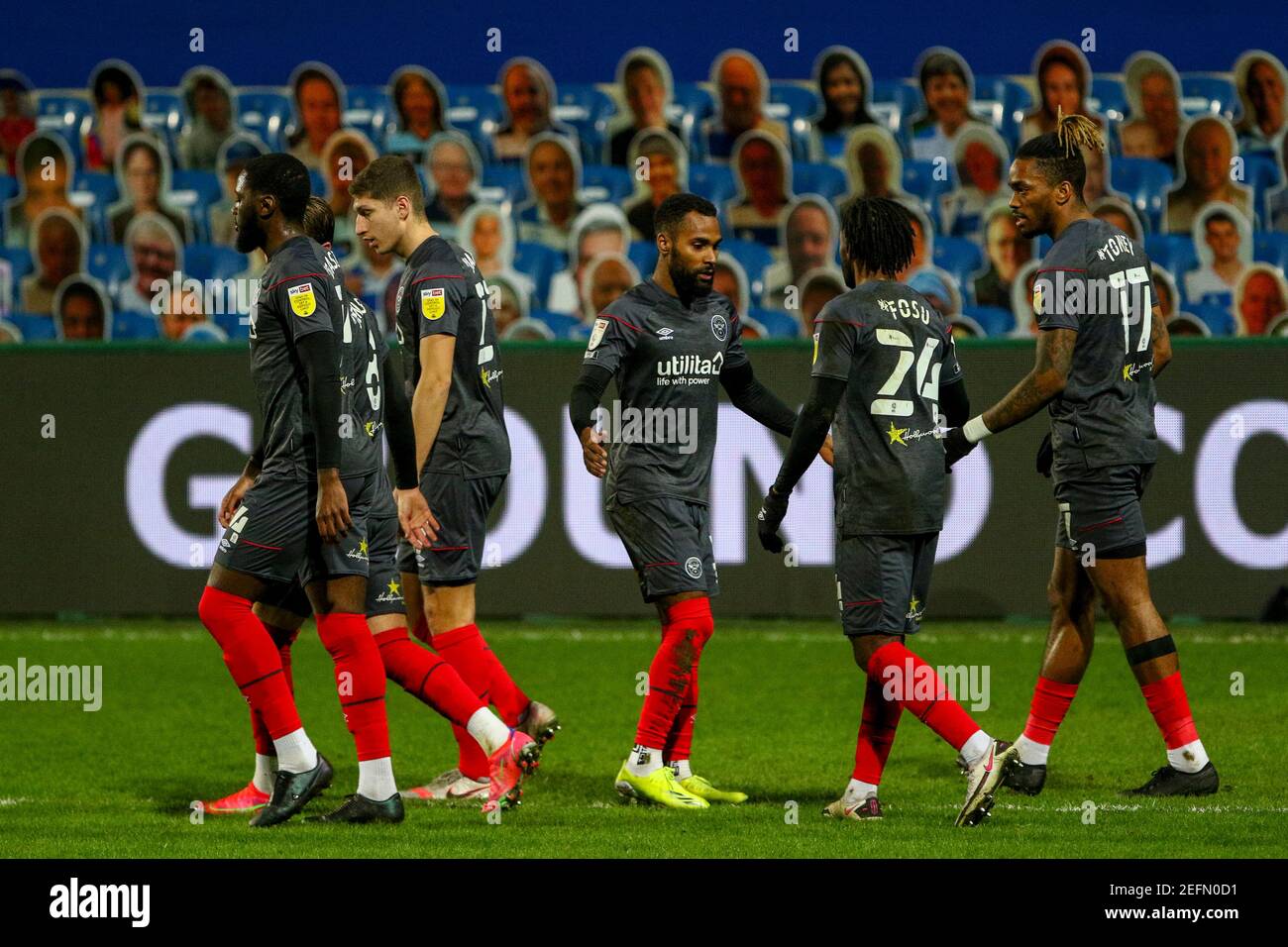 LONDRA, INGHILTERRA. IL 17 FEBBRAIO Brentford festeggia il 1-0 in anticipo durante la partita del campionato Sky Bet tra Queens Park Rangers e Brentford al Loftus Road Stadium di Londra mercoledì 17 febbraio 2021. (Credit: Ian Randall | MI News) Credit: MI News & Sport /Alamy Live News Foto Stock