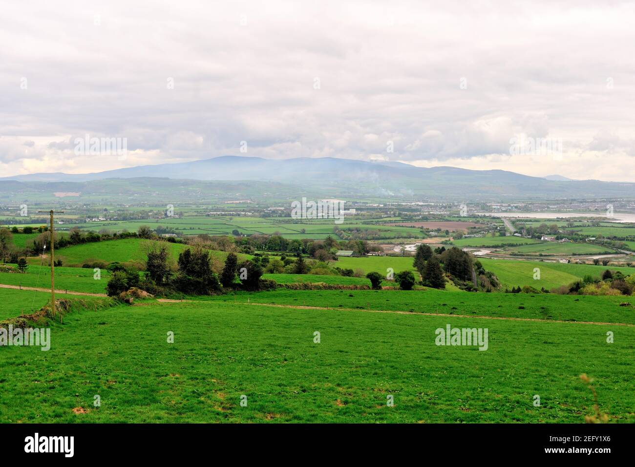 Ballyguiry, County Waterford, Irlanda. Campagna e basse nuvole pendenti nella contea di Waterford. Foto Stock