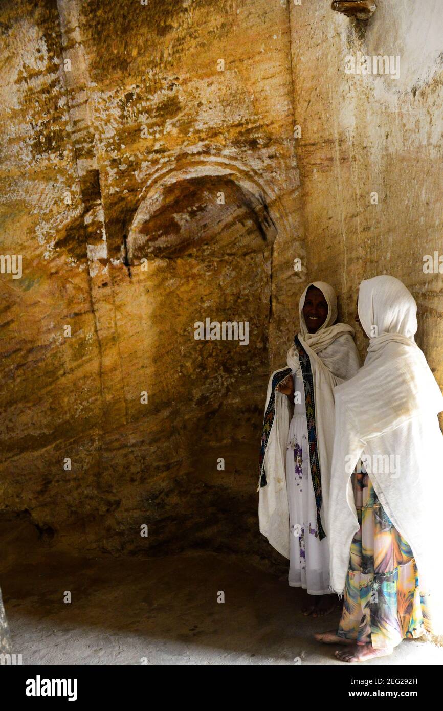 La chiesa scavata nella roccia di Medhane Alem Adi Kasho a Tigray, Etiopia. Foto Stock