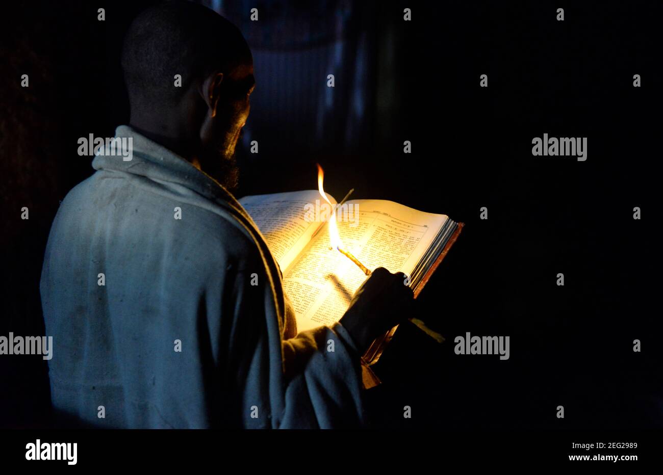 La chiesa scavata nella roccia di Medhane Alem Adi Kasho a Tigray, Etiopia. Foto Stock