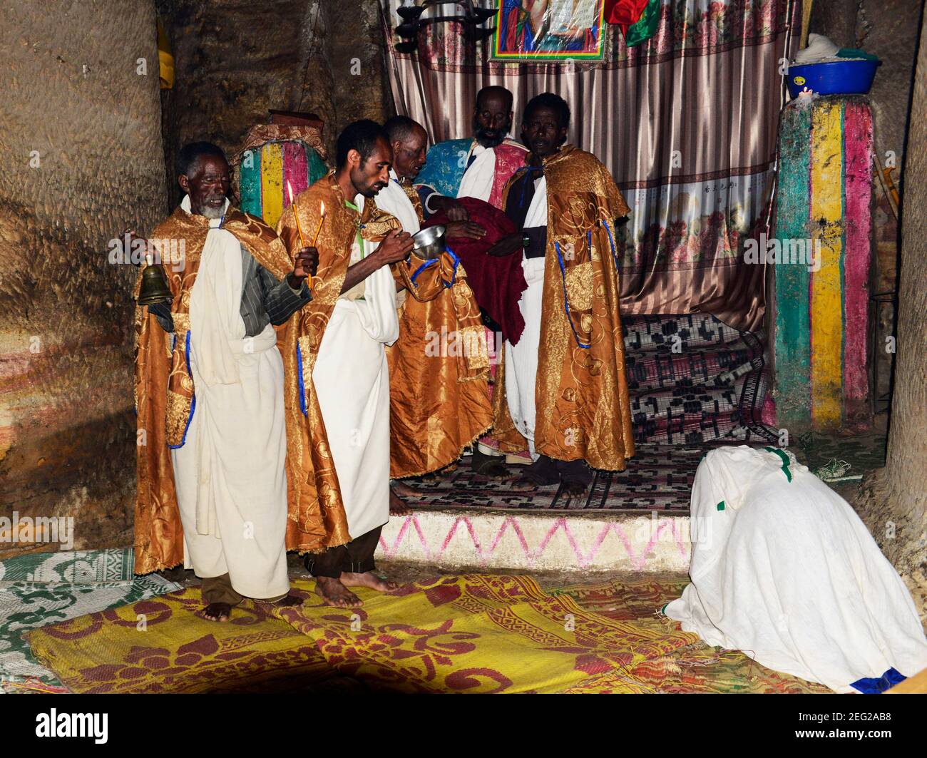La chiesa scavata nella roccia di Medhane Alem Adi Kasho a Tigray, Etiopia. Foto Stock