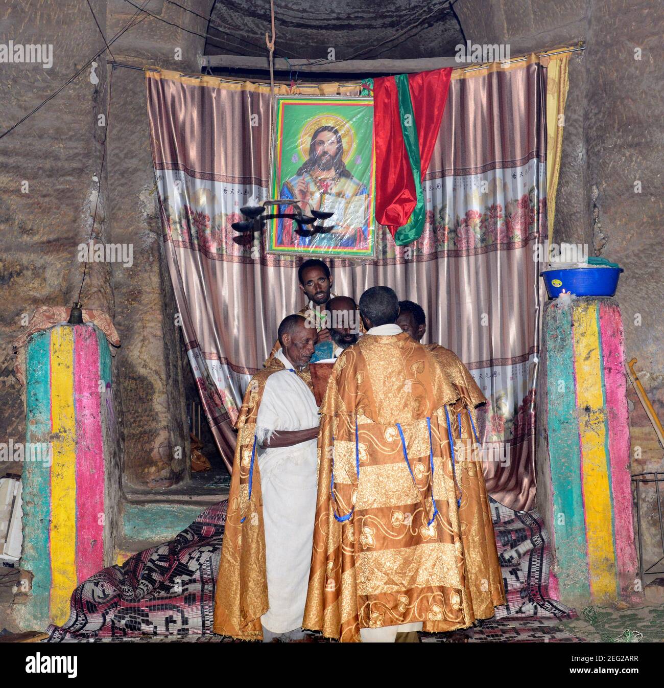 La chiesa scavata nella roccia di Medhane Alem Adi Kasho a Tigray, Etiopia. Foto Stock