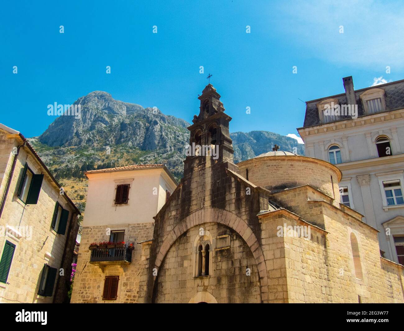Kator Котор Kotor è una città costiera del Montenegro. Golfo di Cattaro. Chiesa di San Luca , Kator , Foto Phil Wilkinson / Alamy Foto Stock